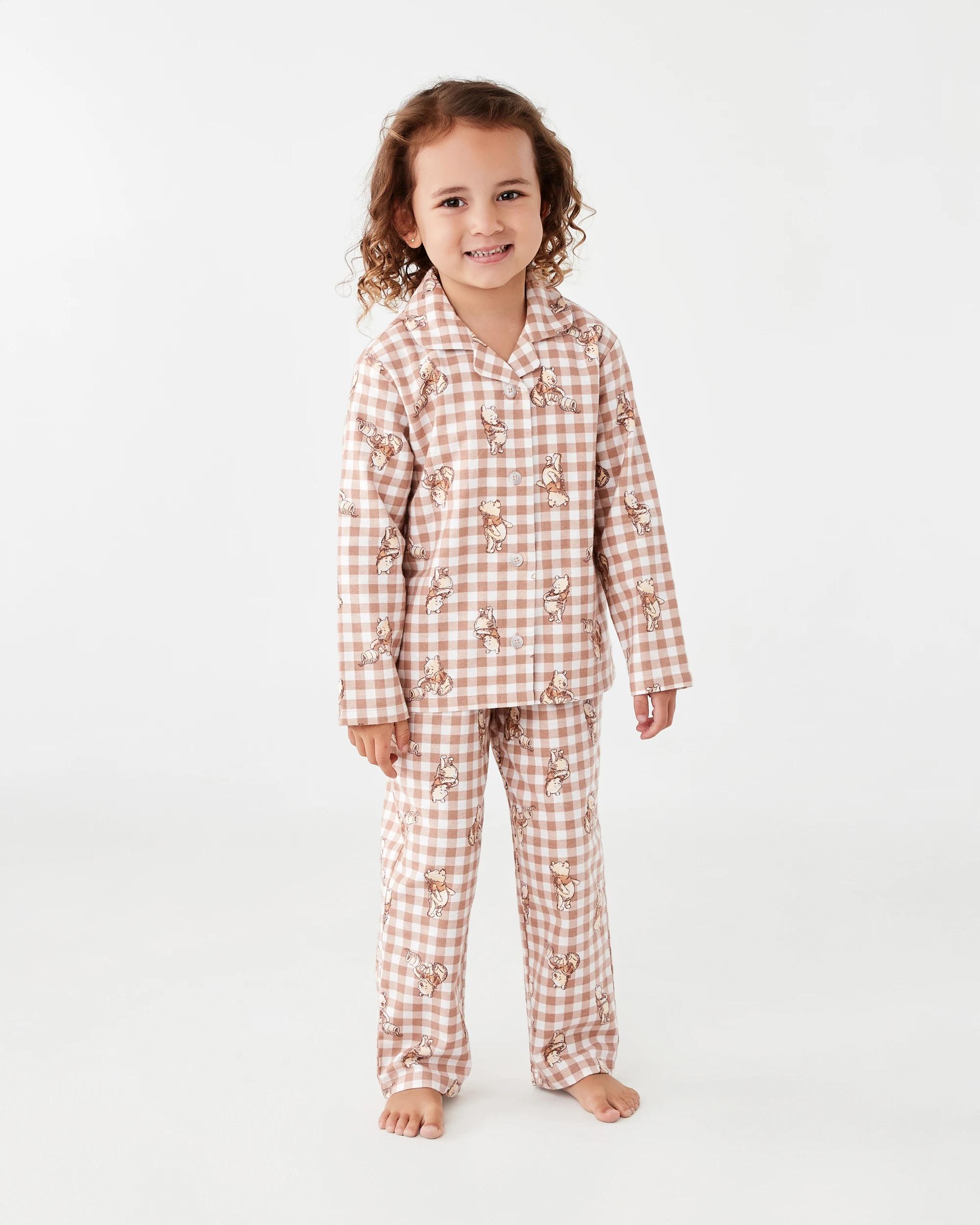 1 Winnie The Pooh License Pyjama Set Winnie, 1 of 6