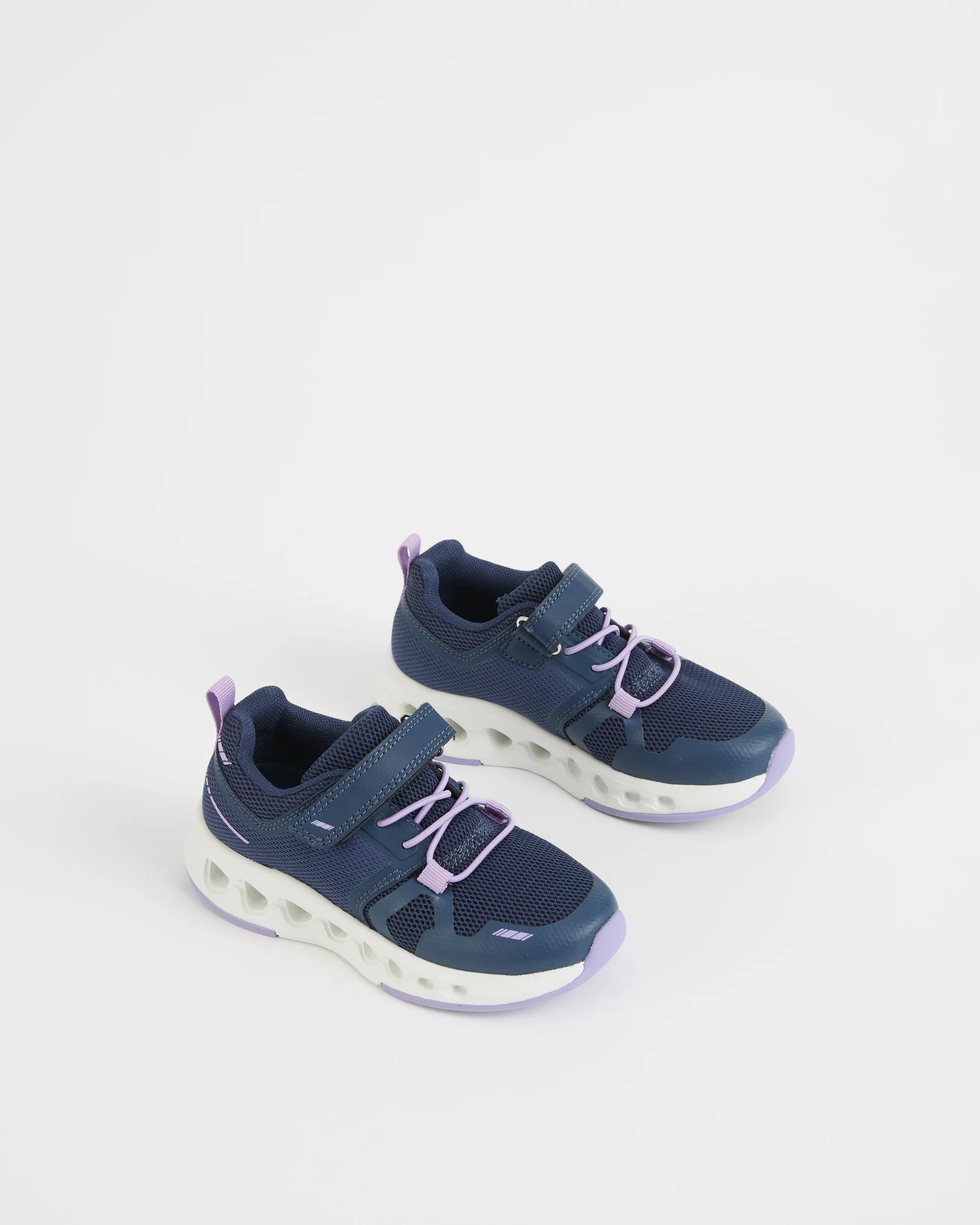 2 Target Kids Girls Expert Runners NAVY, 2 of 3