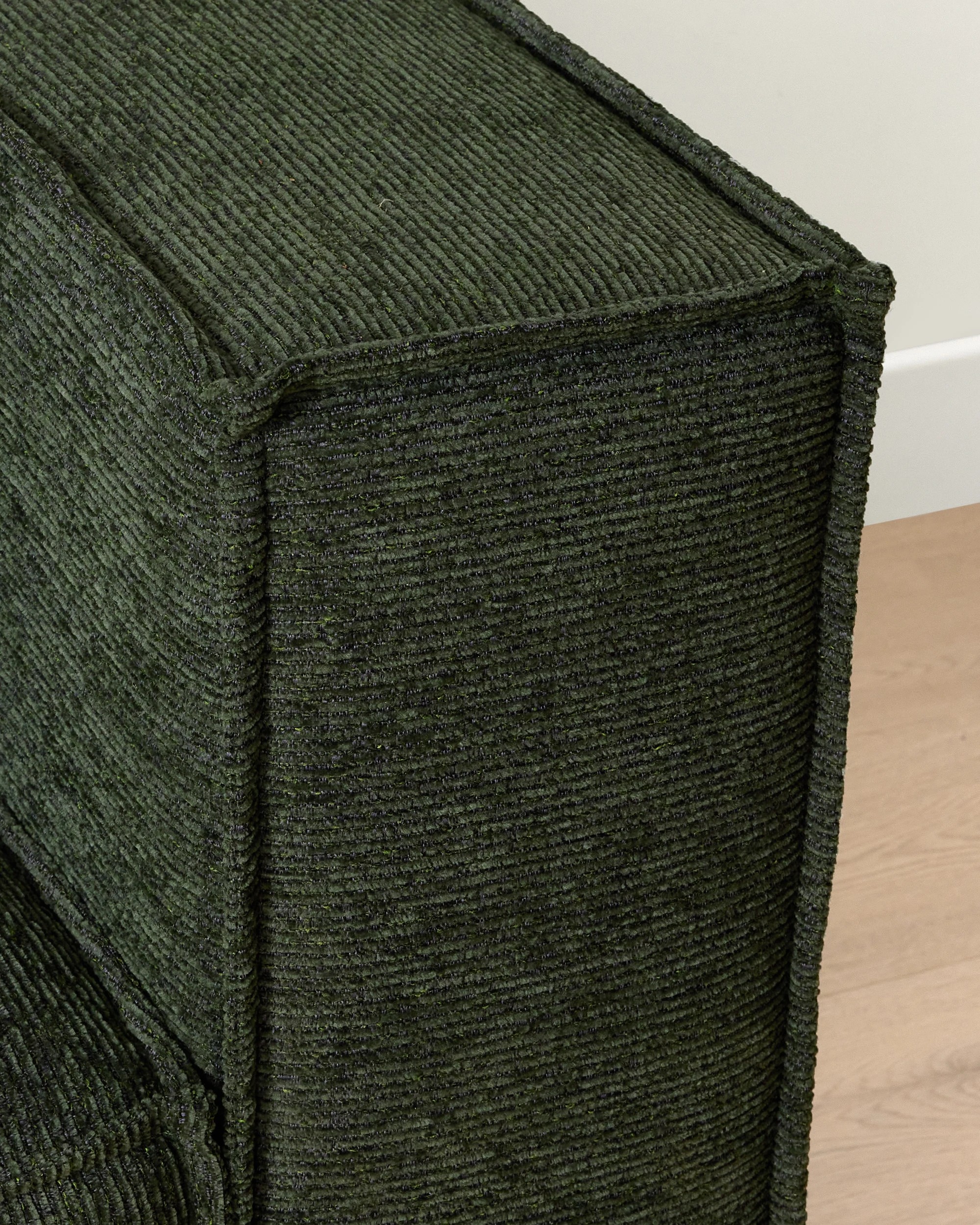 7 Jax 2.5 Seat Modular Sofa - Green, 7 of 9