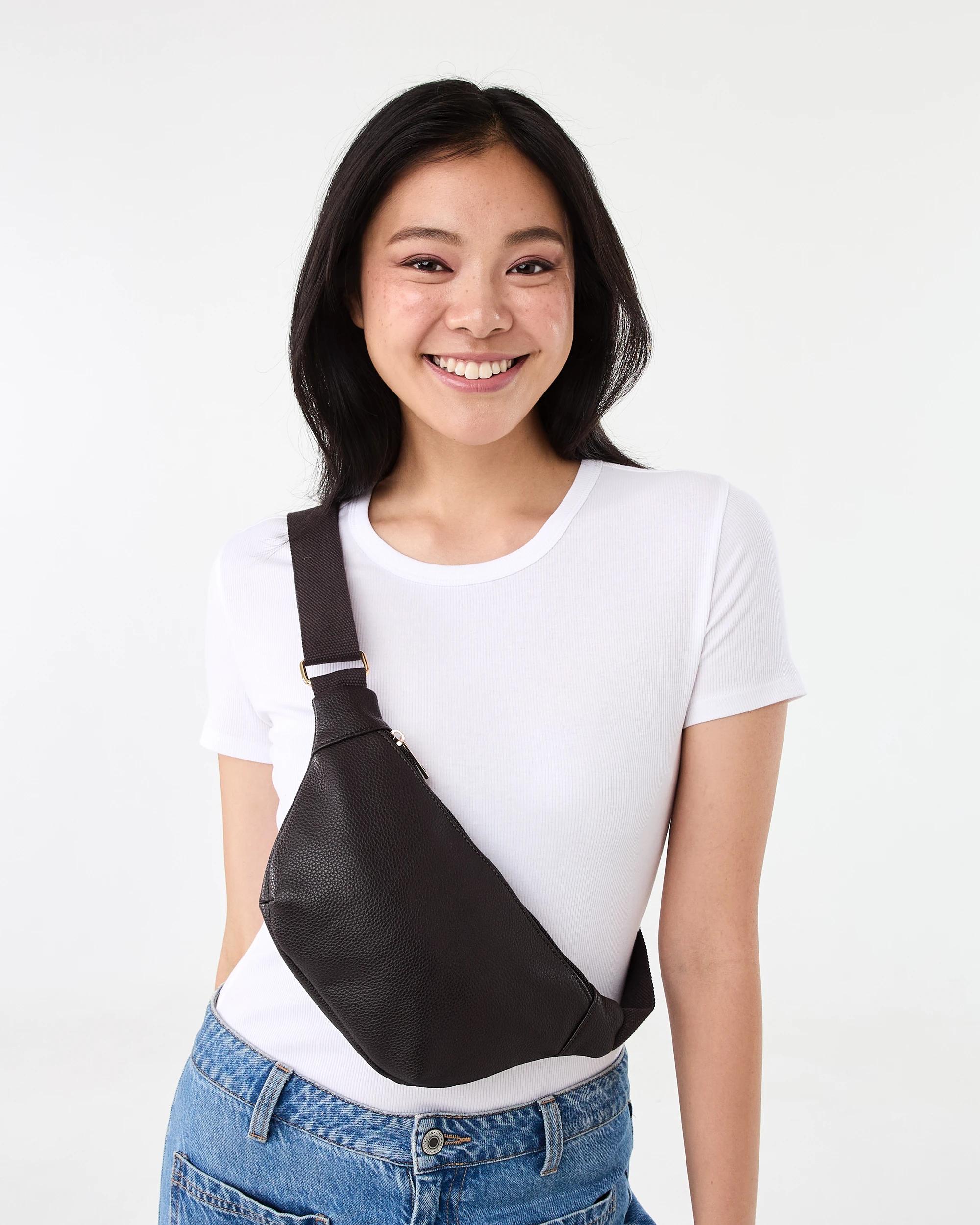 5 Belt Bag Deep Fudge, 5 of 6