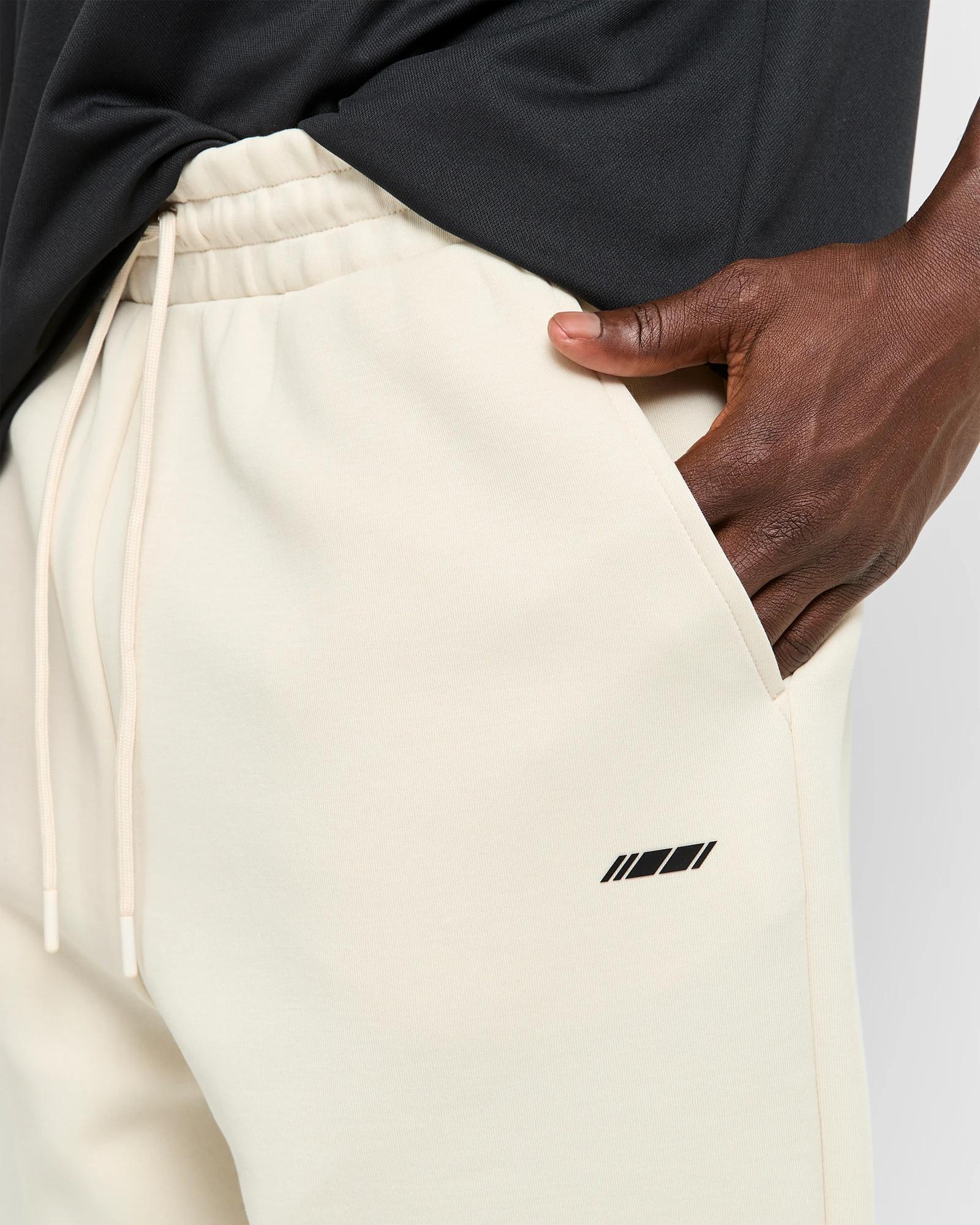 5 Target Active Tech Shorts WINTER WHITE, 5 of 5