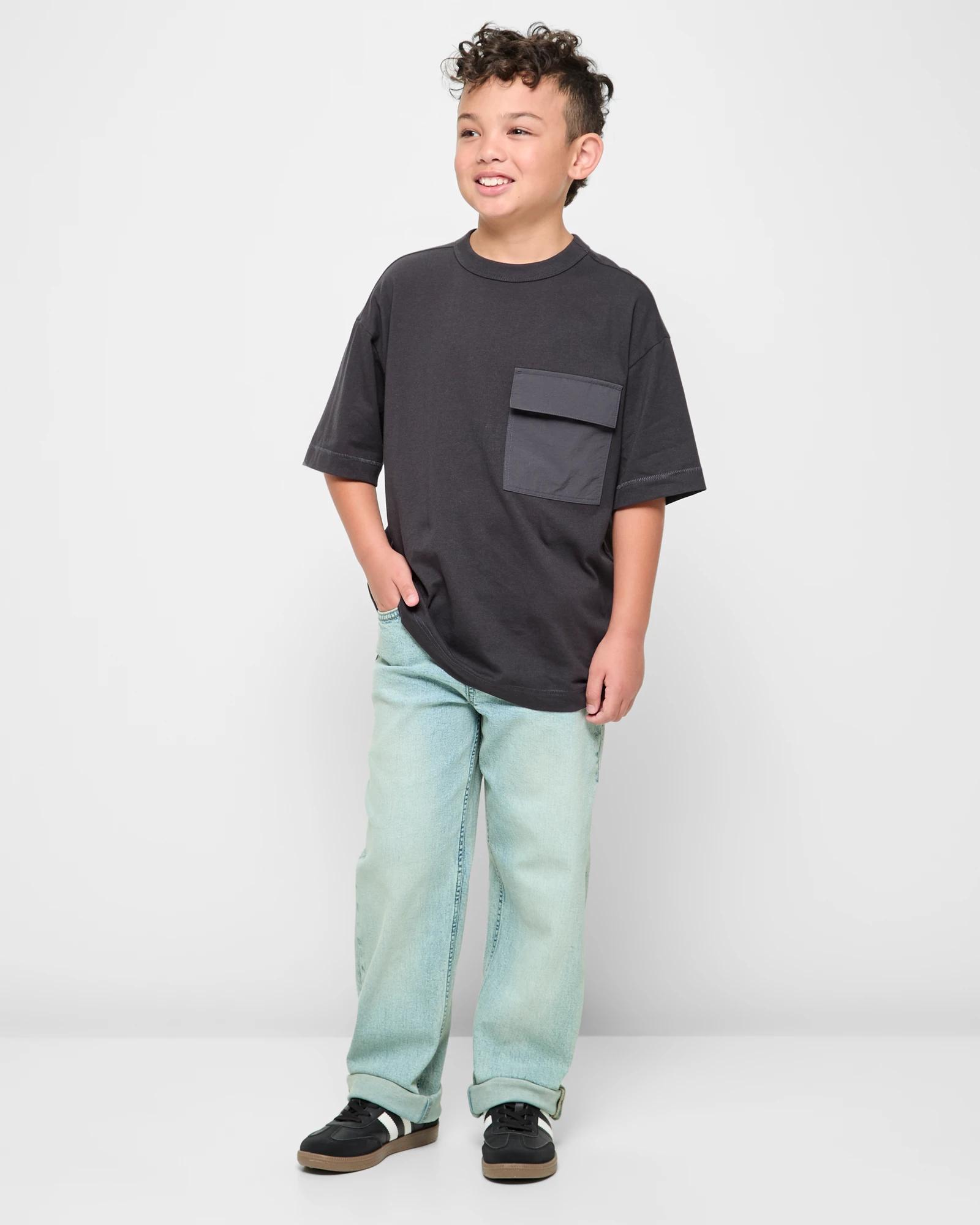 2 Target Youth Relaxed Denim Jeans LIGHT WASH, 2 of 5