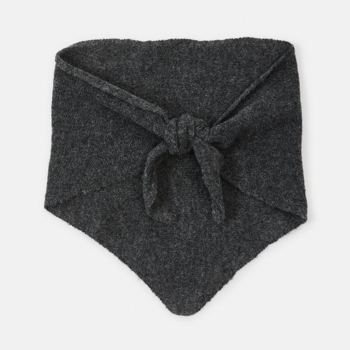 3 Triangle Scarf Gry Chmrle, 3 of 7