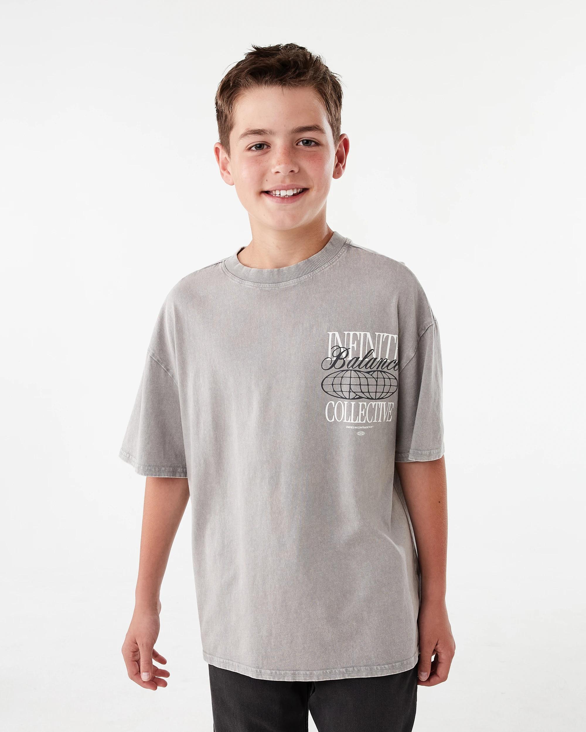 1 Short Sleeve Oversized Graphic T-shirt Gry Slogan, 1 of 8