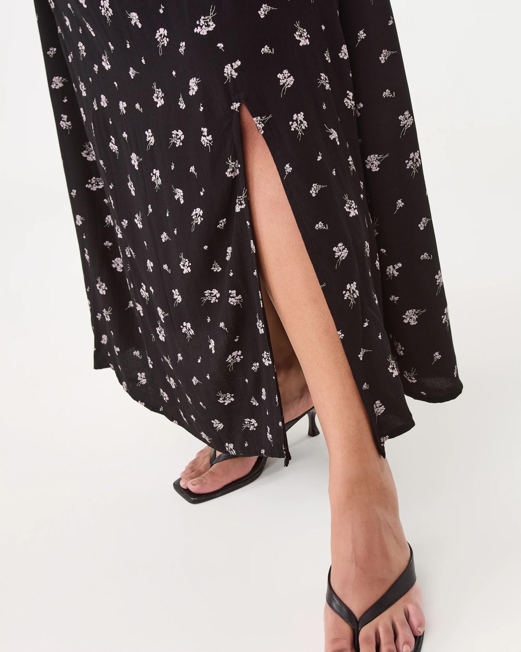 9 Curve Short Sleeve Square Neck Tea Midi Dress Ditsy Blk, 9 of 9