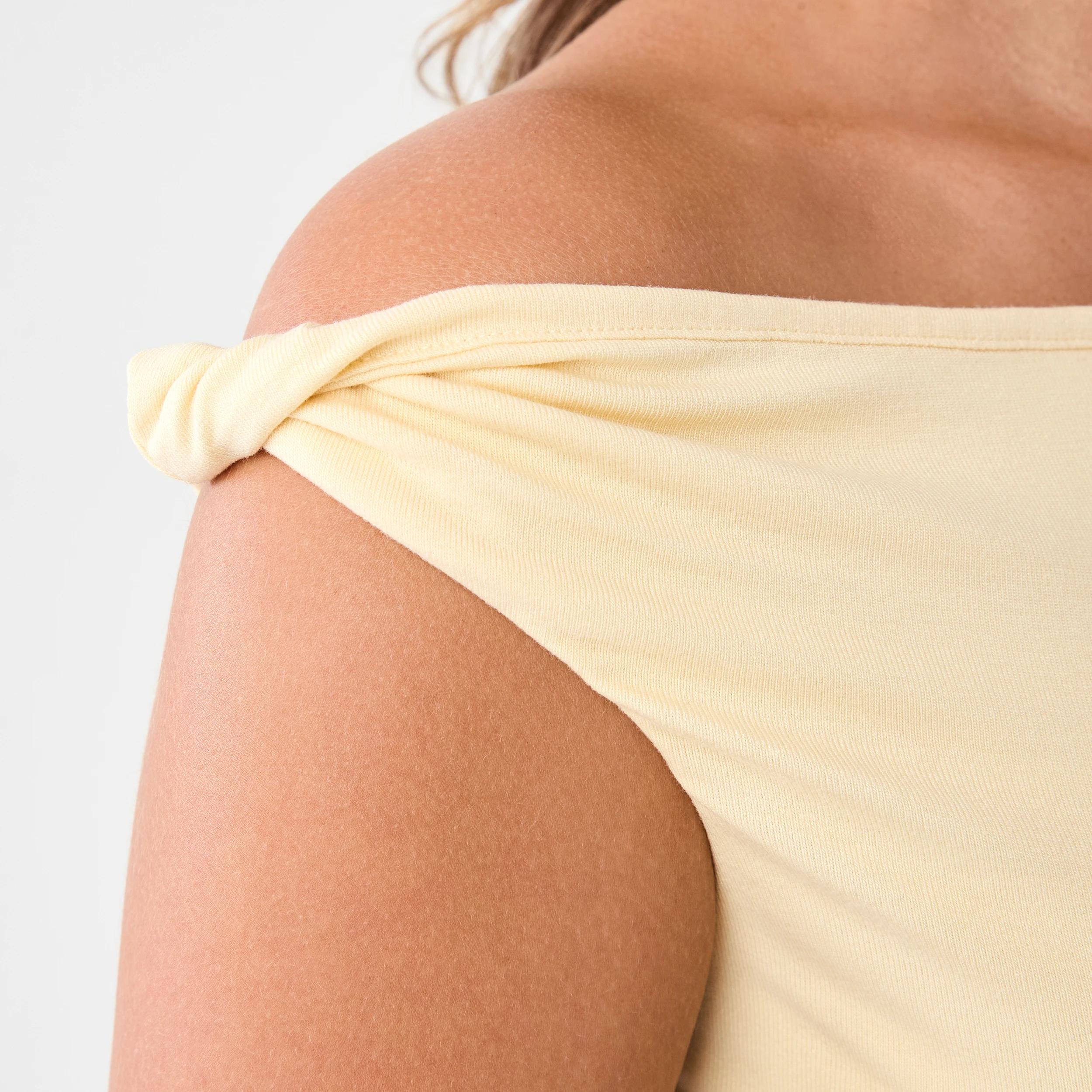 6 Sleeveless Twist Detail Top Fln Yellow, 6 of 6