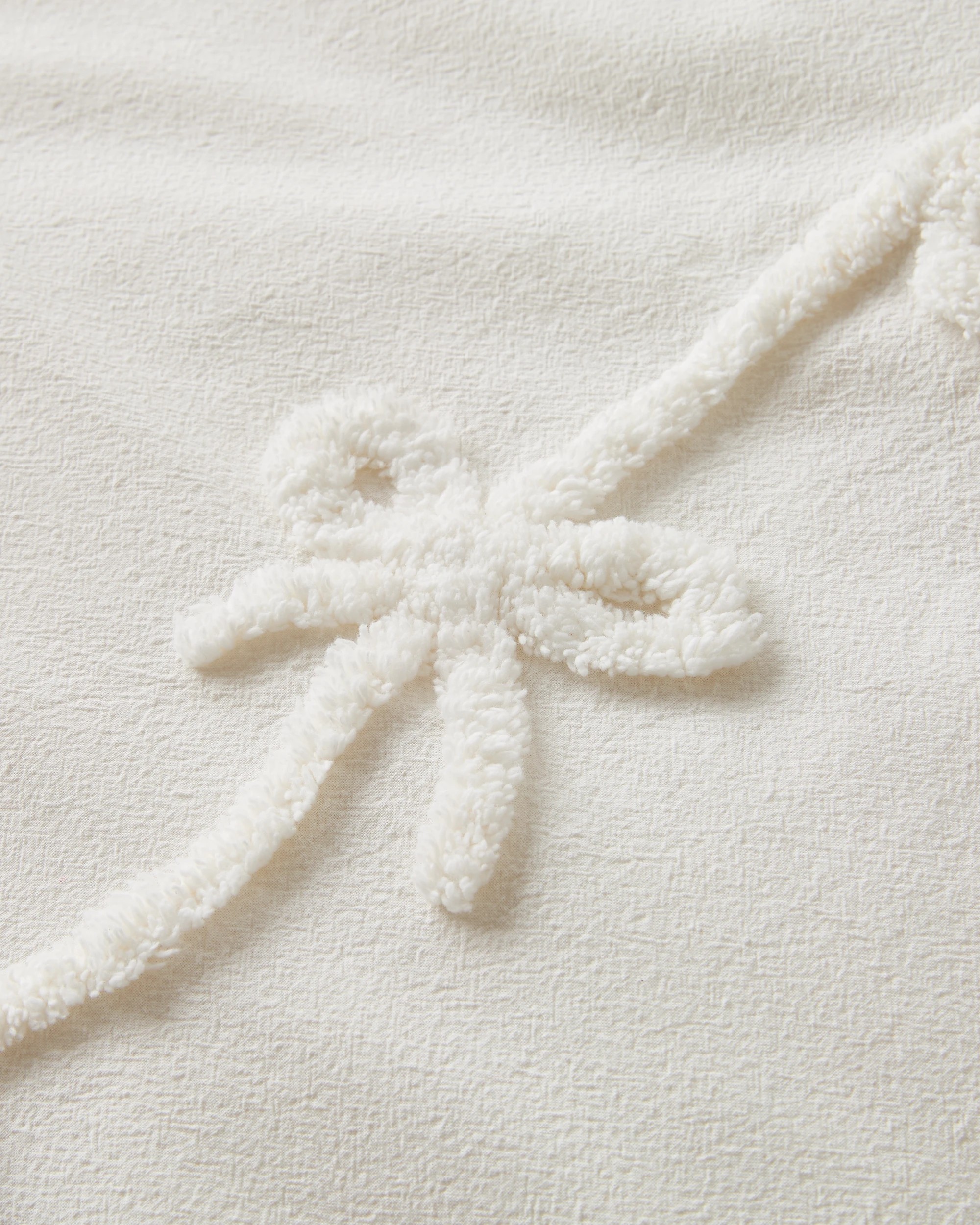 3 Target Bonnie Bows Textured Quilt Cover Set
 - King Bed
 - White, 3 of 3