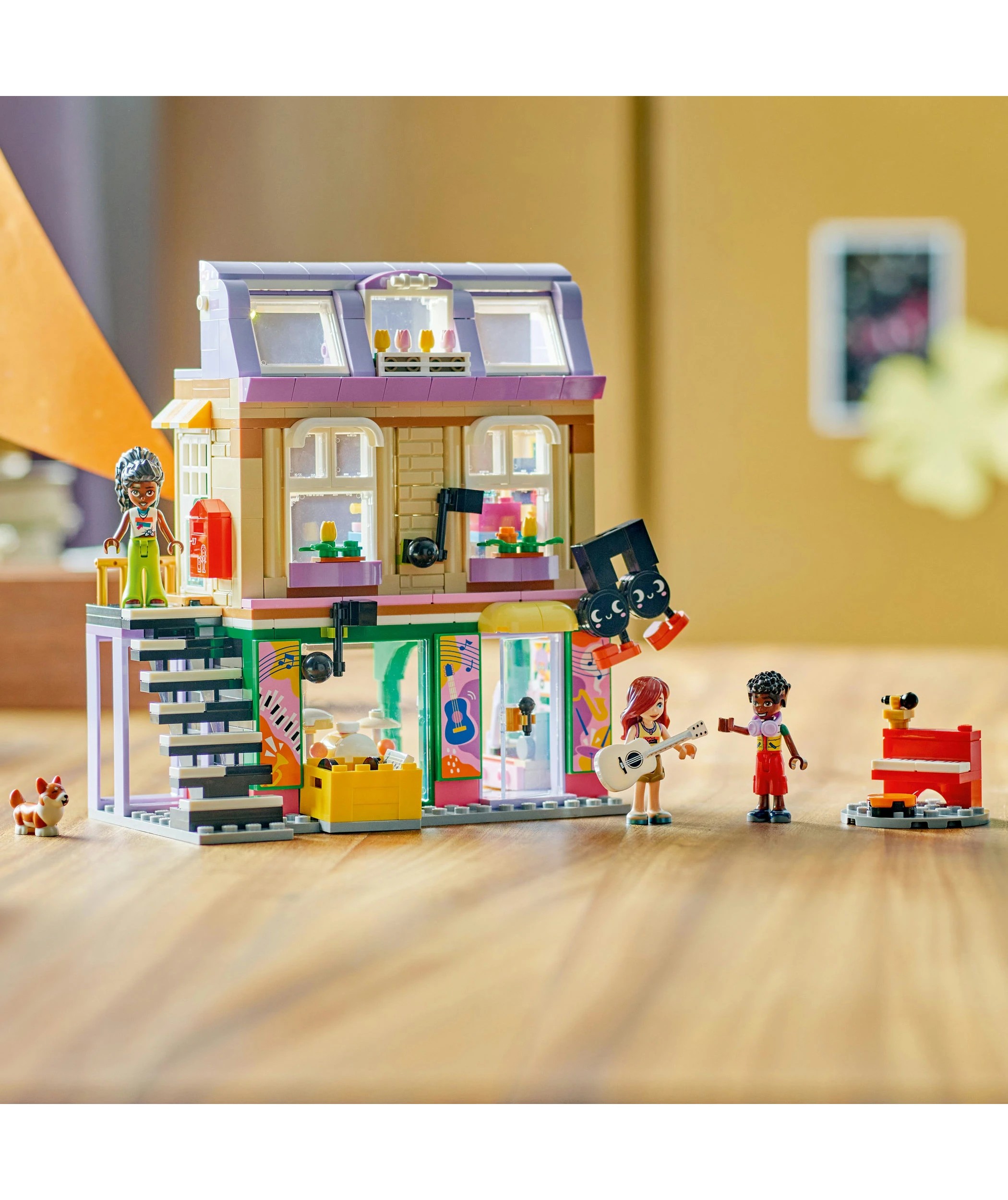 9 LEGO Friends Music Shop & Apartment 42653, 9 of 10