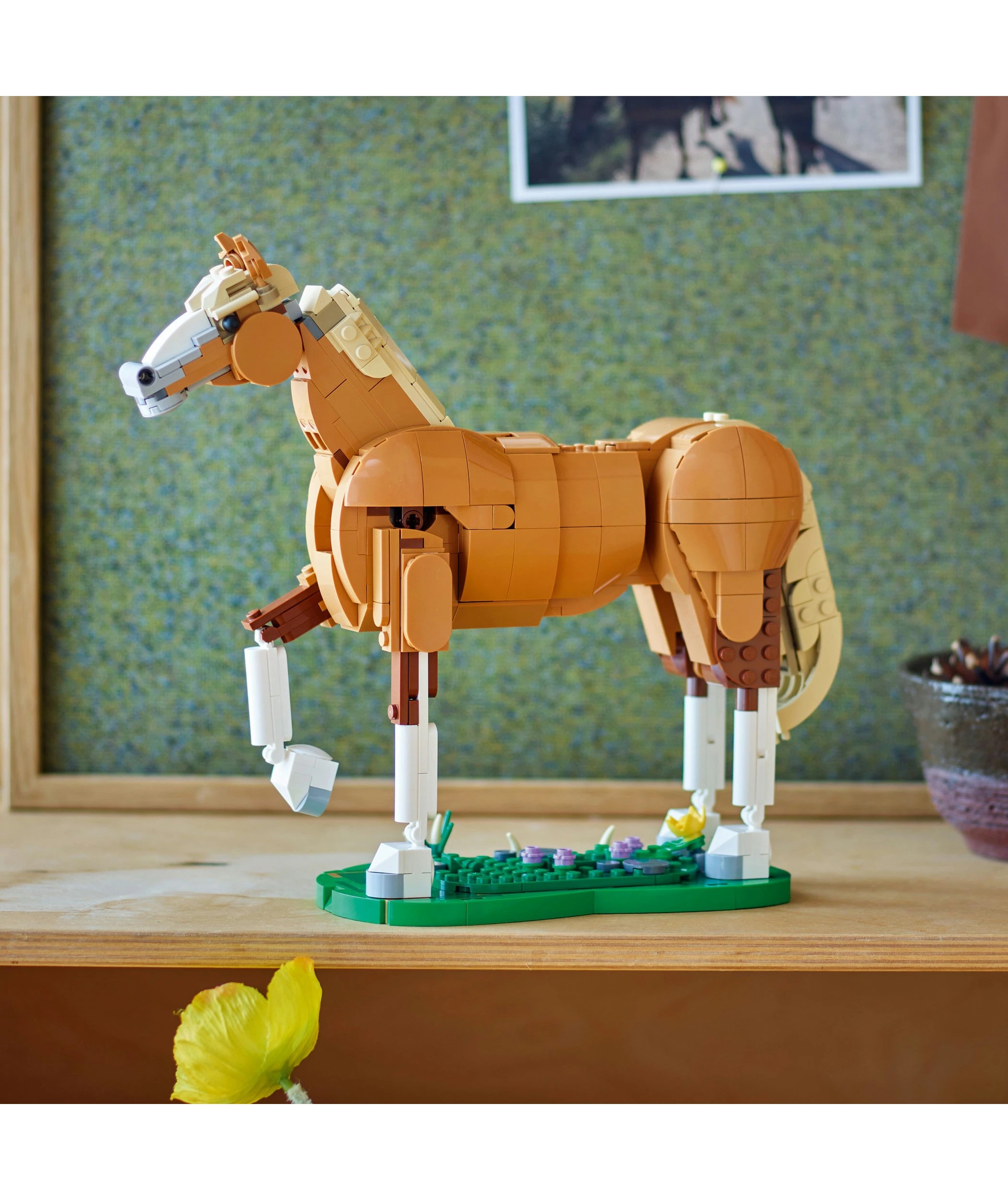 9 LEGO Creator Beautiful Horse 31166, 9 of 10