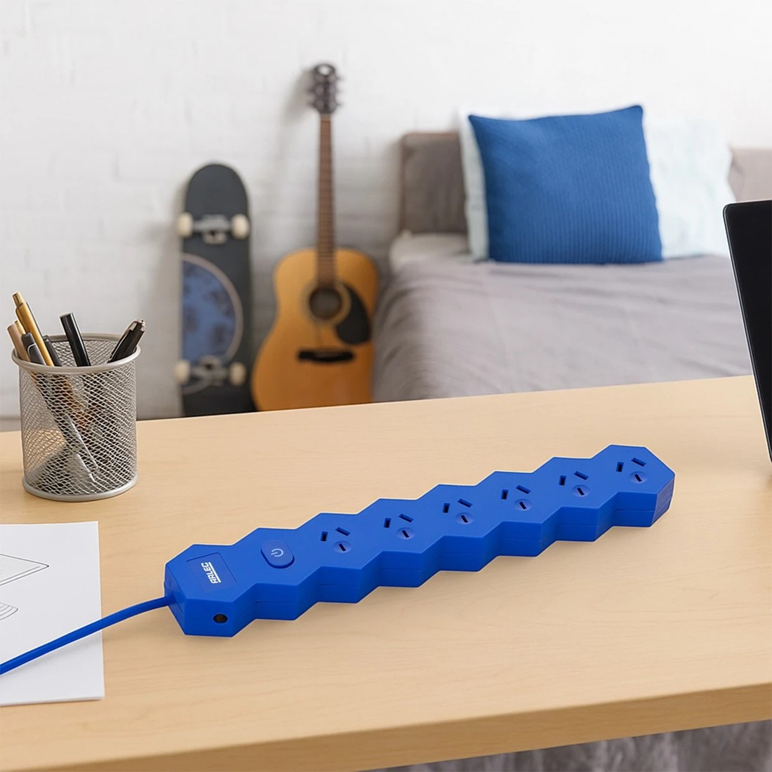 1 Arlec 6 Outlet Hexagon Master On/Off Switch Powerboard - Blue, 1 of 6