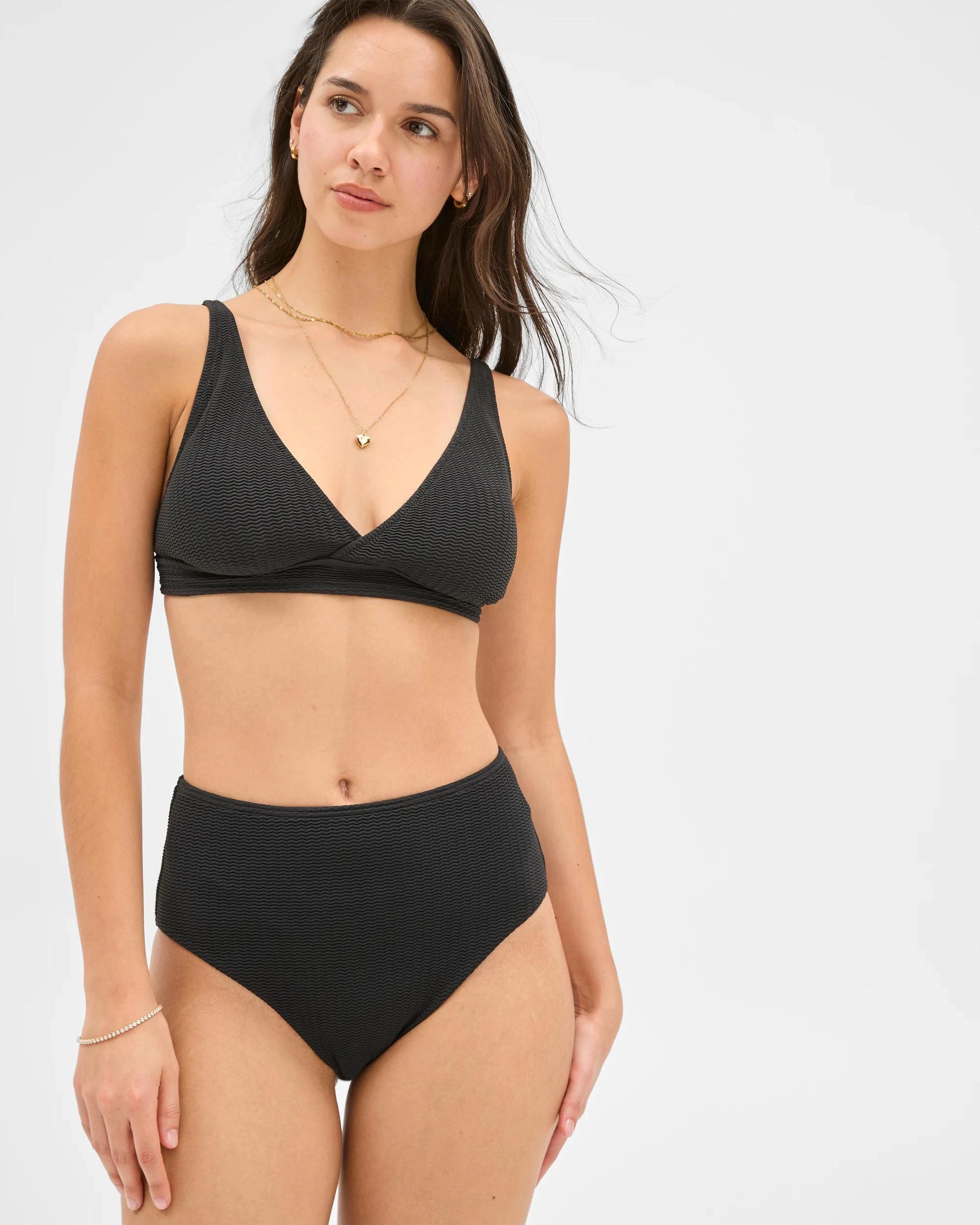 1 Target Resort Crinkle Plunge Swim Bikini Top BLACK, 1 of 10