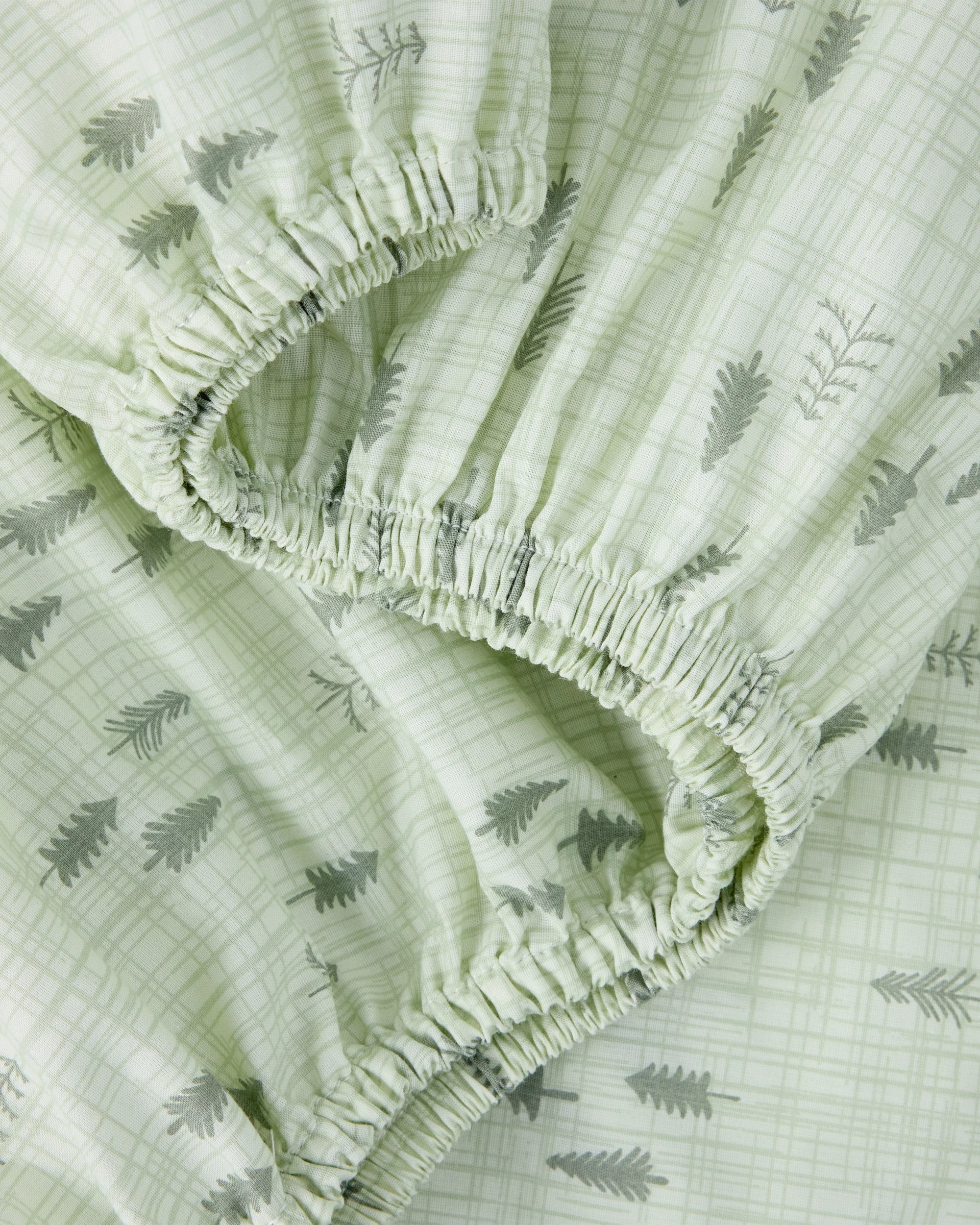 5 2 Pack 225 Thread Count Organic Cotton Fitted Cot Sheets - Woodlands, 5 of 6