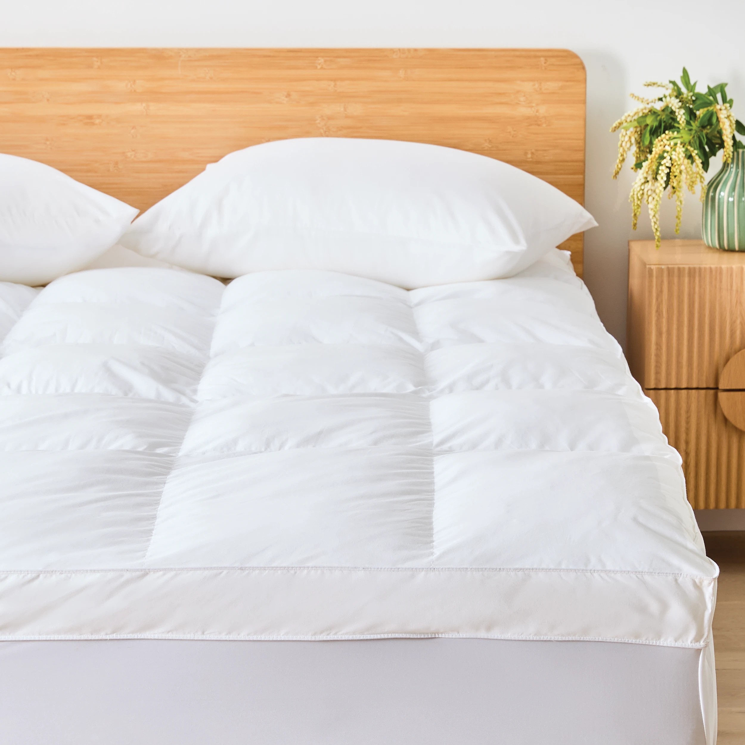 3 1500GSM Ball Fibre Mattress Topper - Queen Bed, 3 of 6