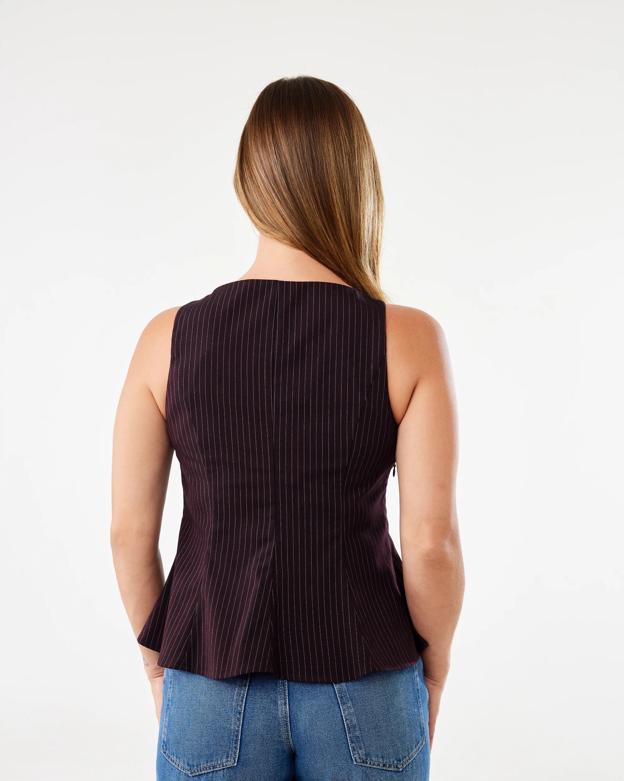 3 Sleeveless Fitted Peplum Top Pin St Fdg, 3 of 6