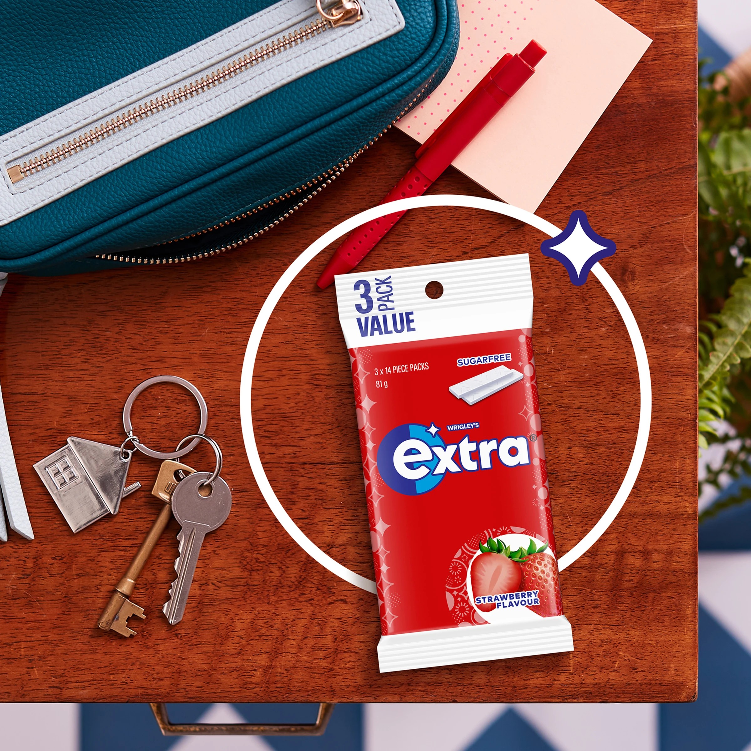 5 3 Pack Wrigley's Extra Strawberry Chewing Gum 81g, 5 of 5