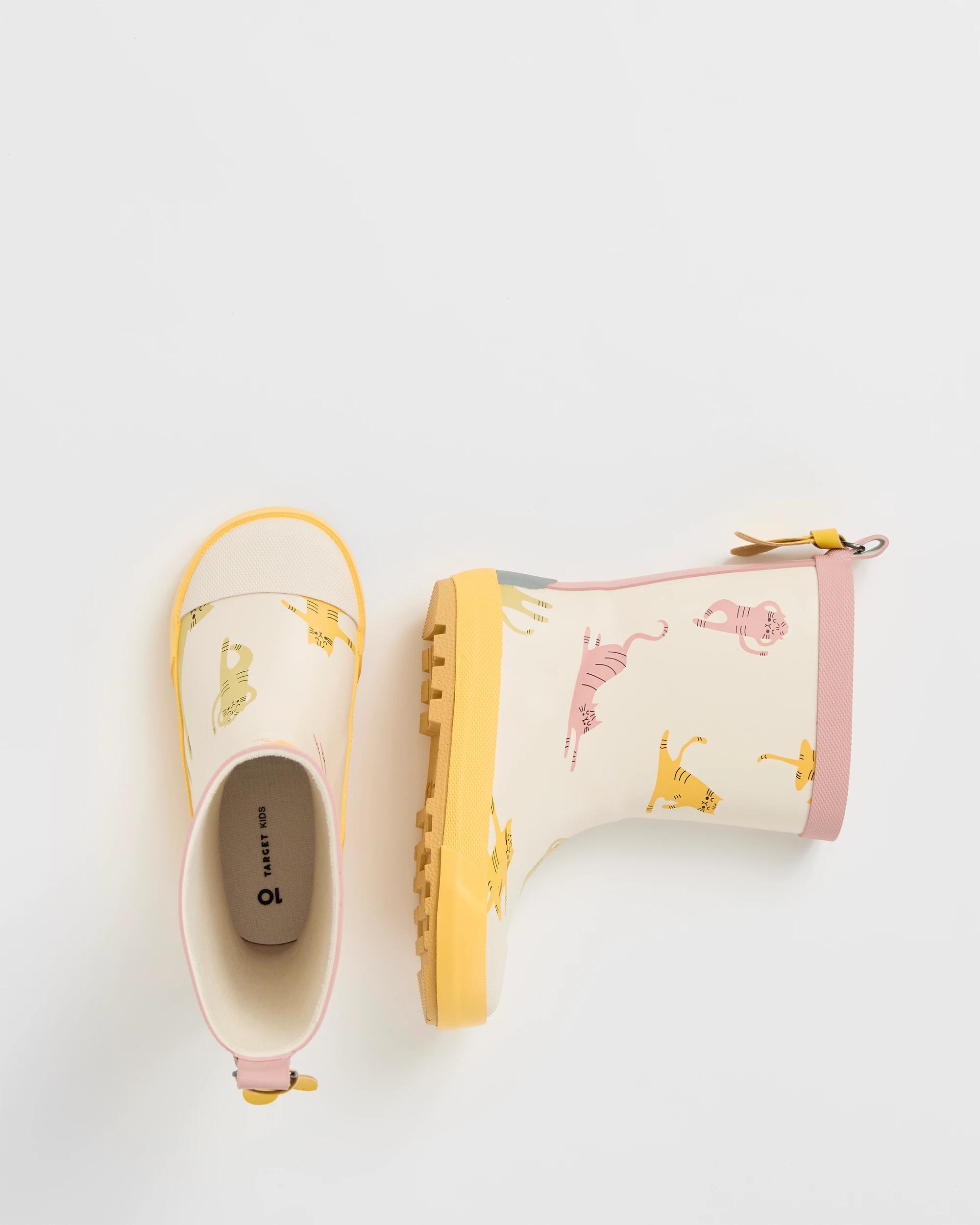 3 Target Kids Novelty Cat Rainboots YELLOW, 3 of 3