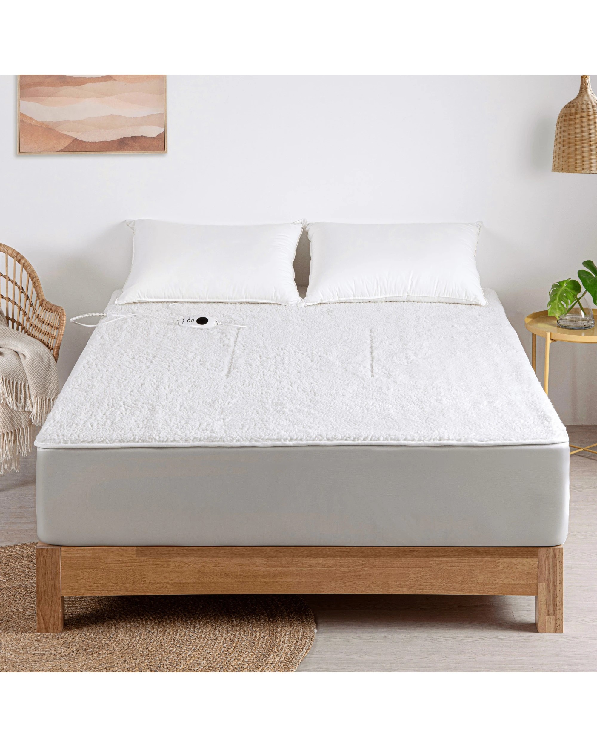 1 Dreamaker 350gsm Fleece Top Electric Blanket - Super King Bed - Beige, 1 of 9
