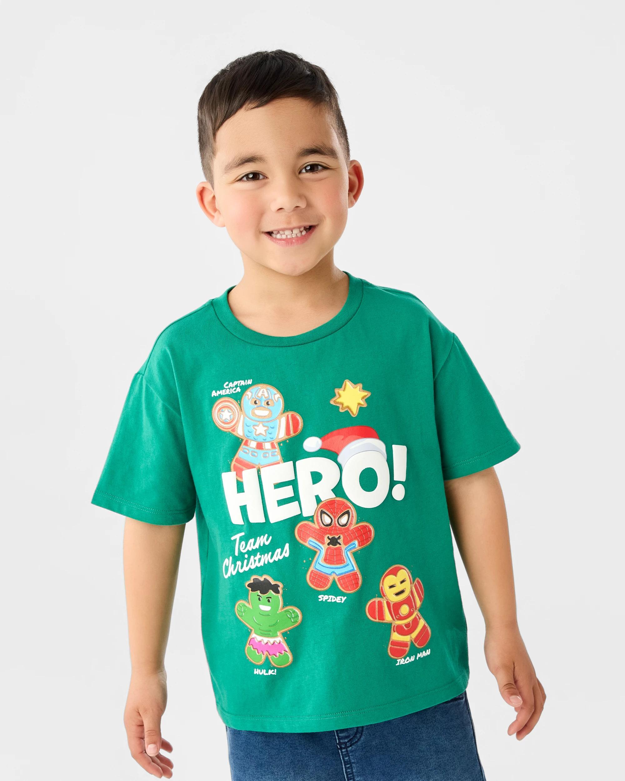 1 Christmas Marvel License T-shirt Marvel, 1 of 6