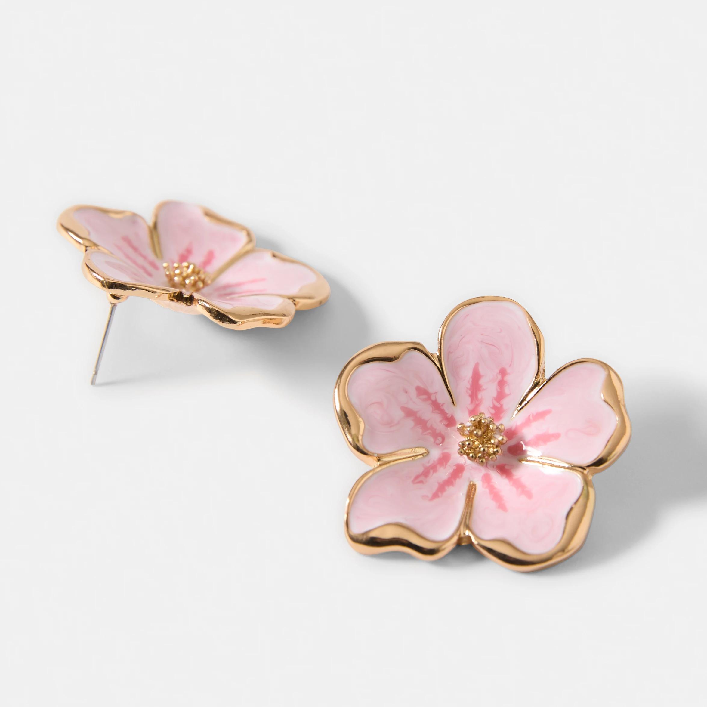 2 Flower Stud Earrings - Gold Tone and Pink GOLD METAL, 2 of 5