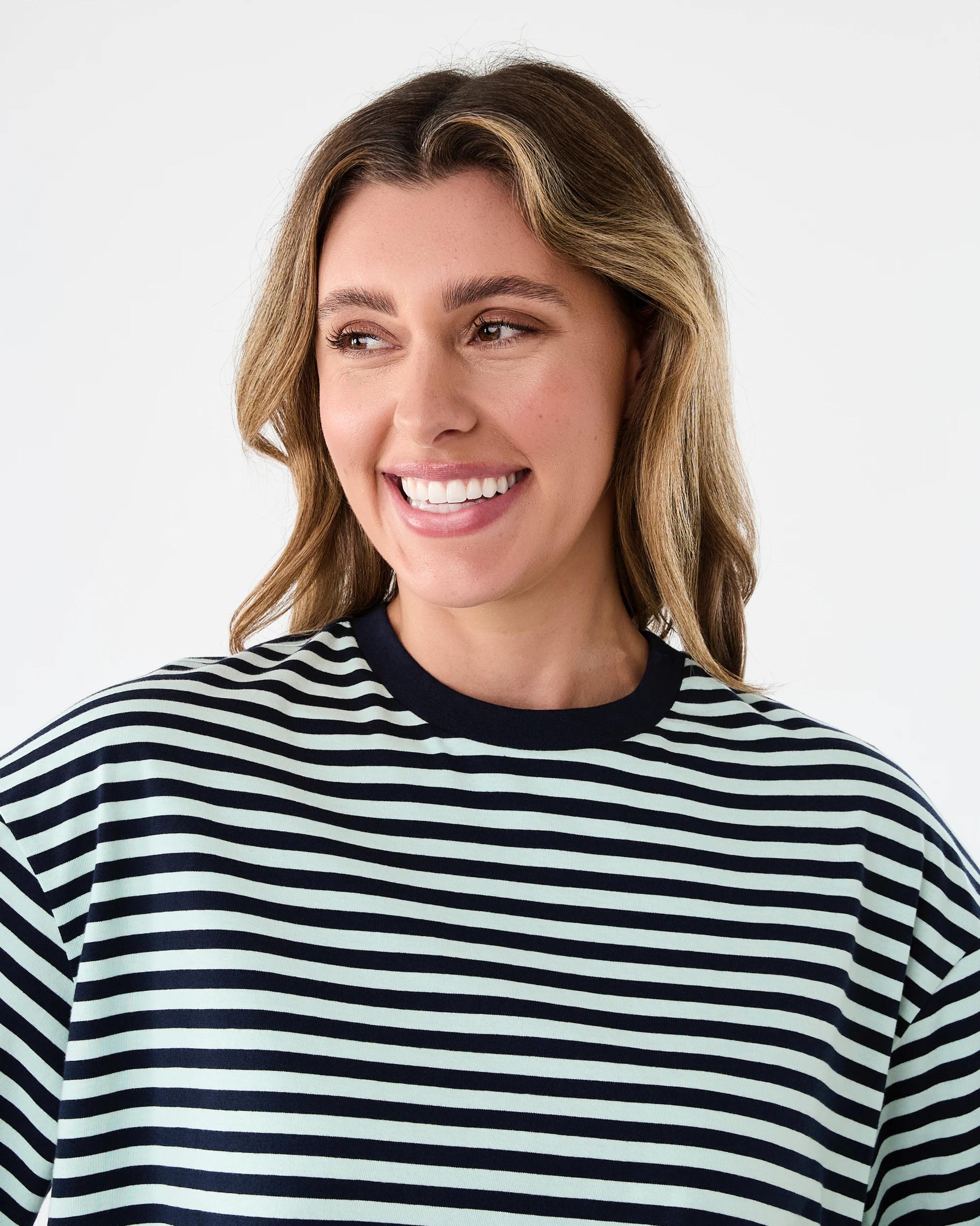 4 Short Sleeve Oversized Chopped Stripe T-shirt Aqnvy Strp, 4 of 5