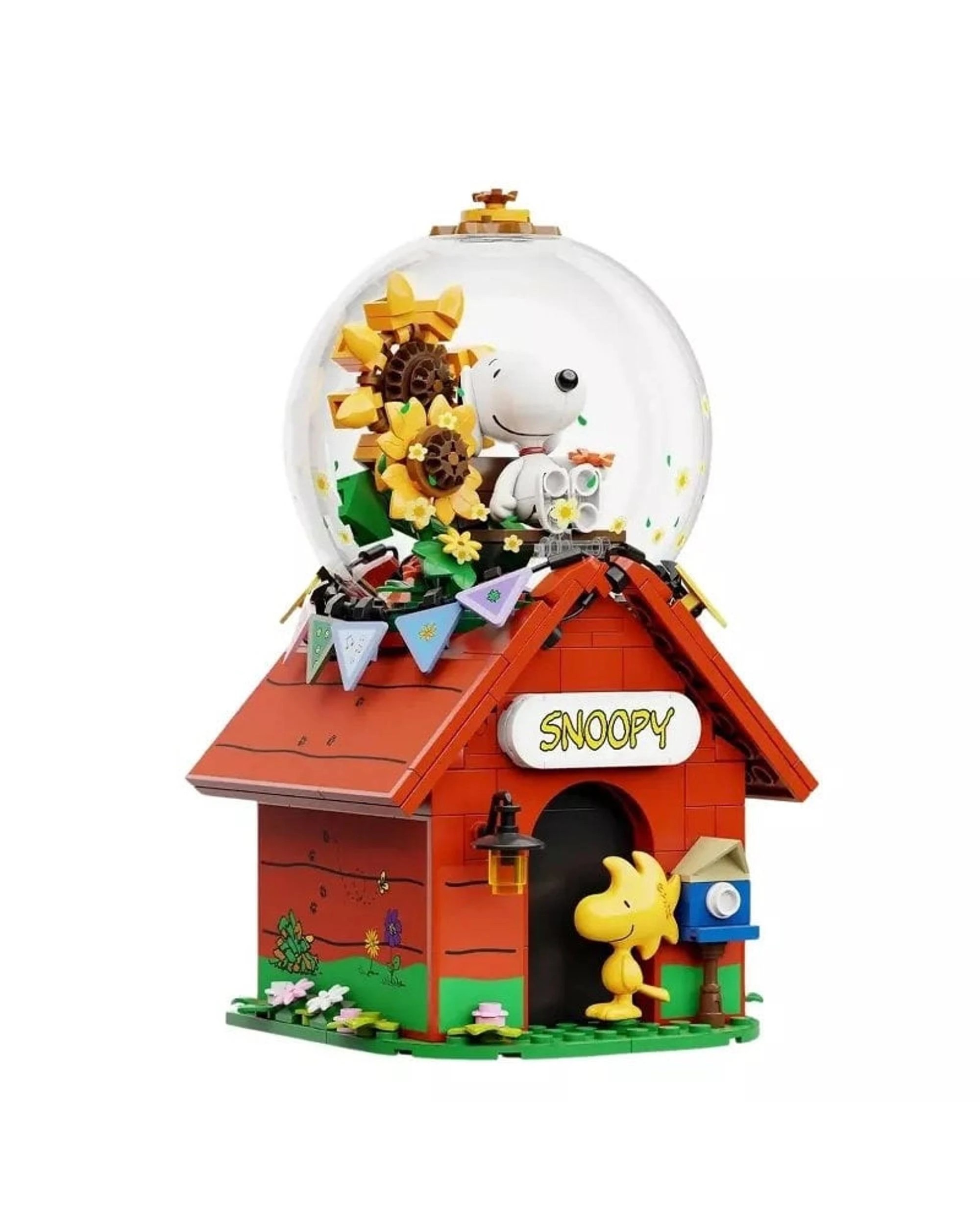 3 Pantasy Peanuts Snoopy Red House, 3 of 3