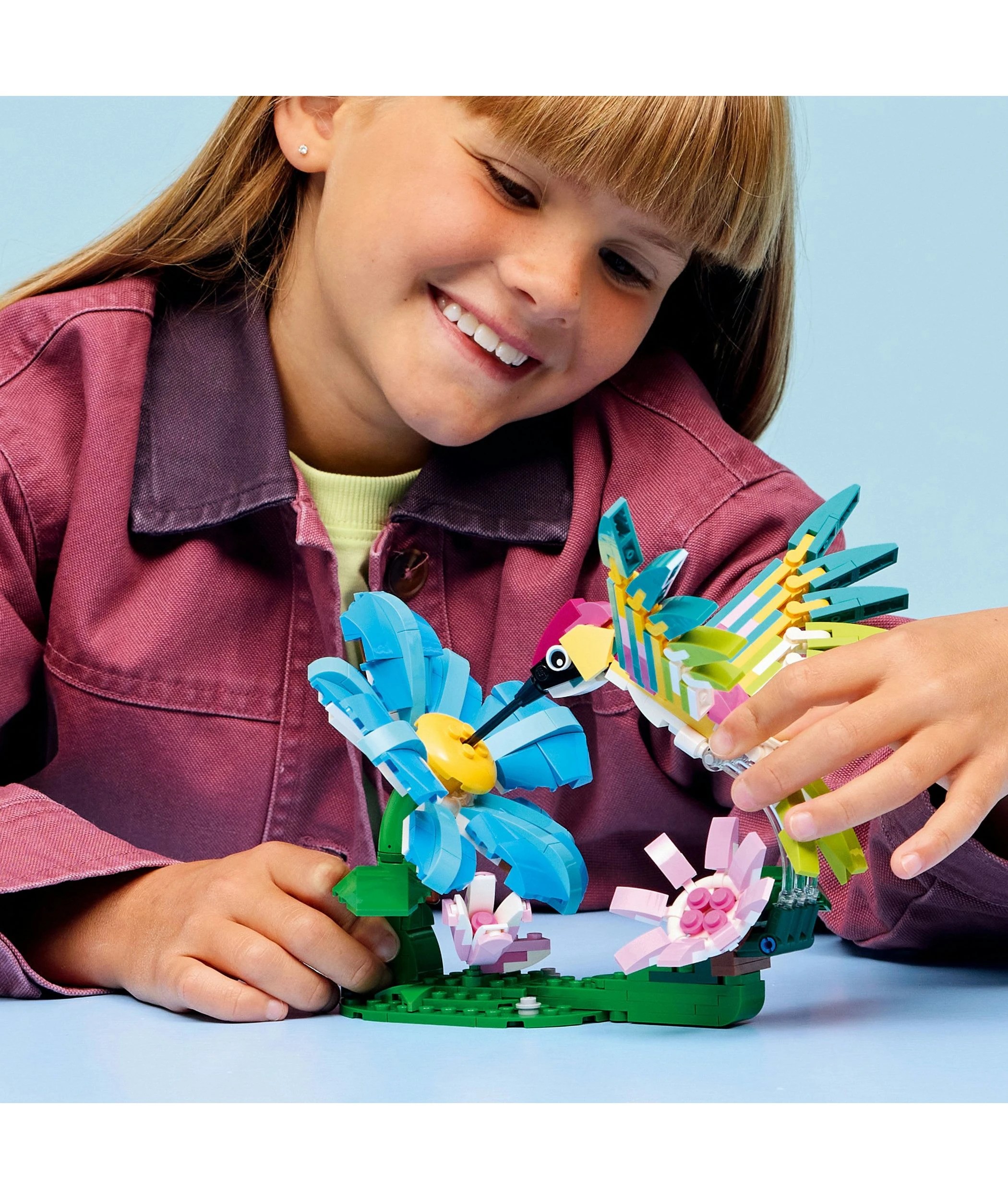 8 LEGO Creator 3 in 1 Wild Animals: Colourful Hummingbird 31384, 8 of 10