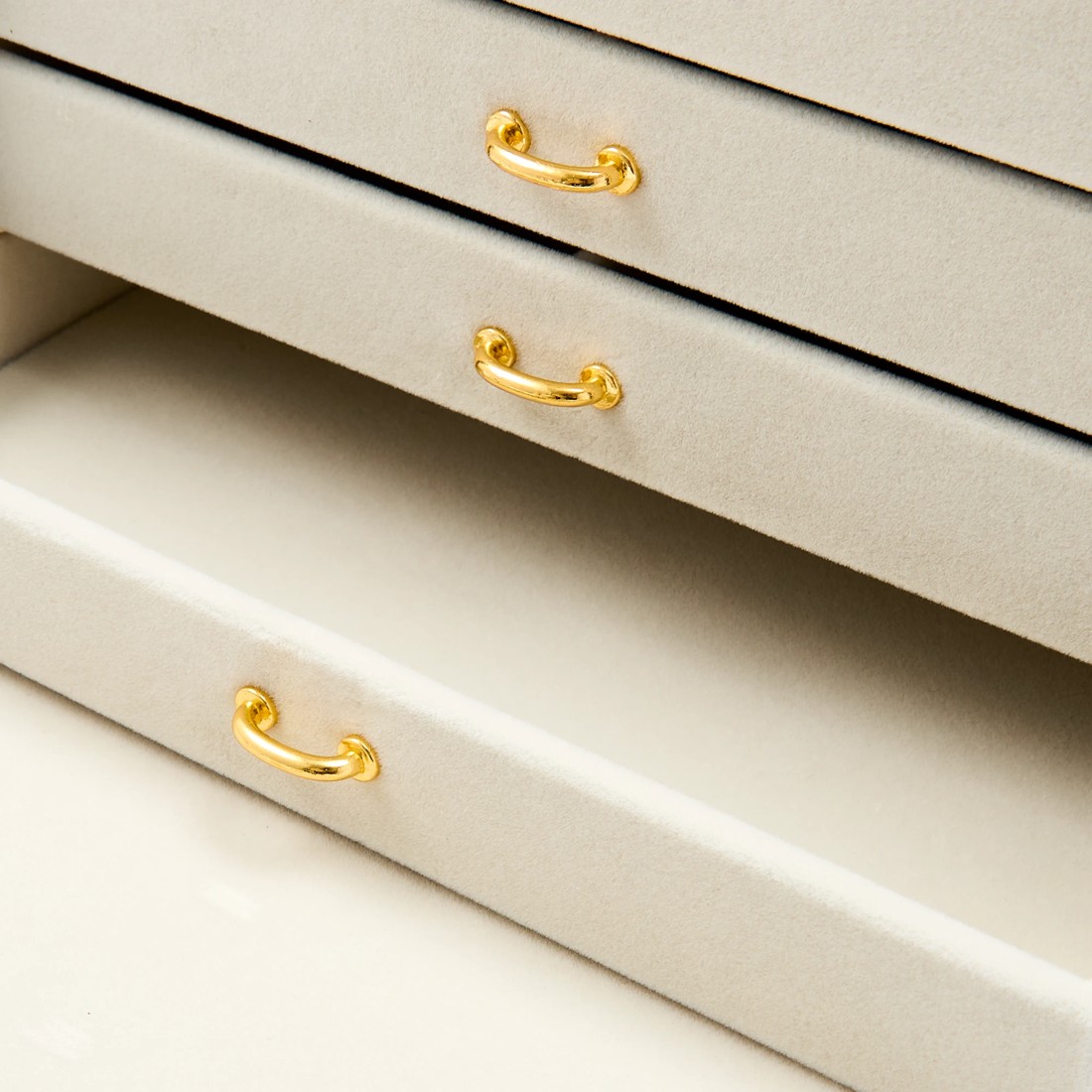 6 Black Weave Jewellery Case, 6 of 10