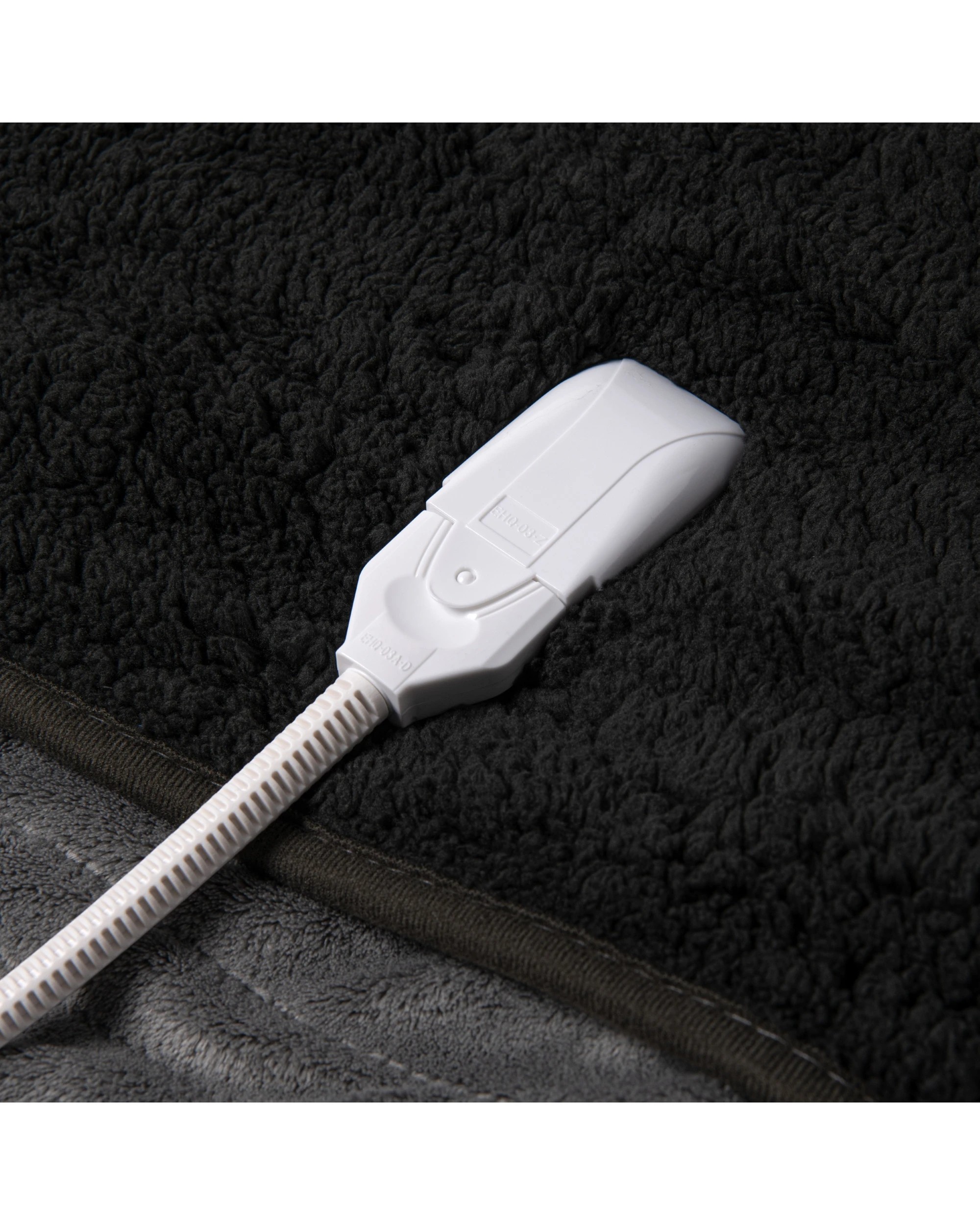 8 Dreamaker Eve Reversible Sherpa & Coral Fleece Heated Throw 180x200cm - Charcoal and Grey, 8 of 8