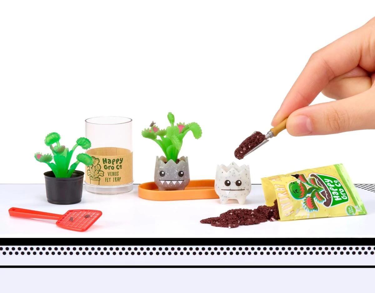 2 MGA's Miniverse: Make It Mini Nature Series 3 - Assorted, 2 of 8