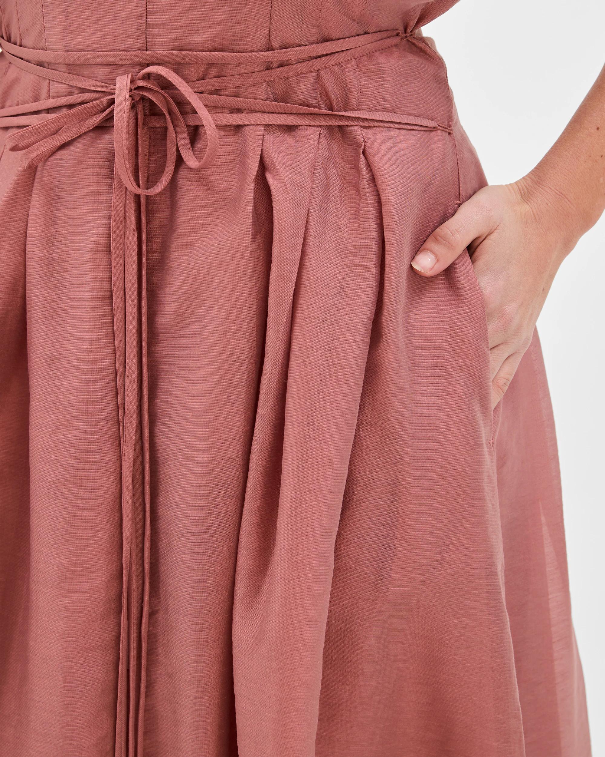 6 Preview Short Sleeve Tuck Detail Midi Dress ROSE SMOKE, 6 of 10