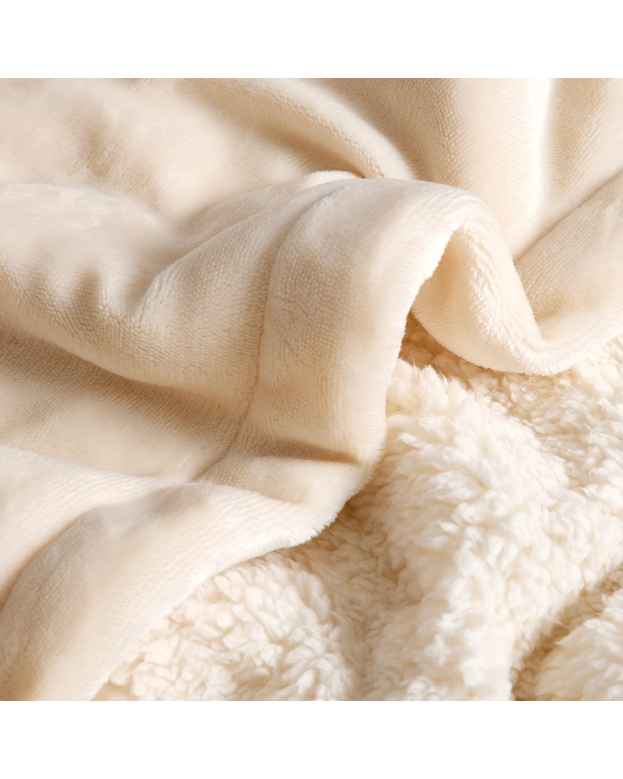 4 Serene Hudson Fleece and Sherpa Reverse Blanket 240x250cm (Queen/King Bed) - Cream, 4 of 6