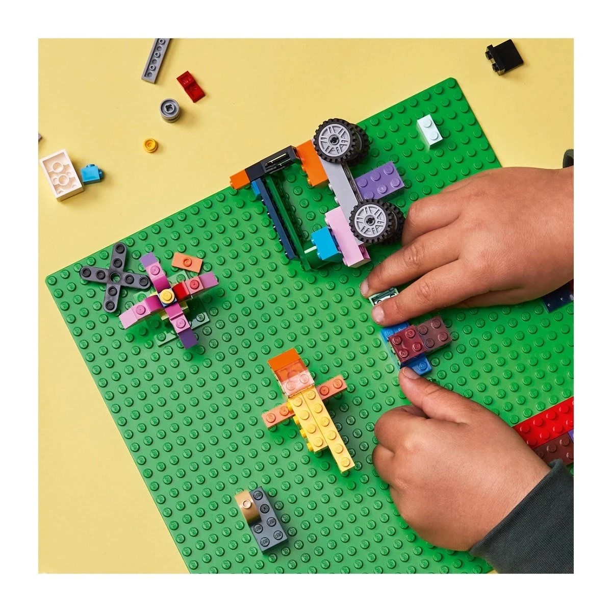 9 LEGO Classic Green Baseplate 11023, 9 of 10