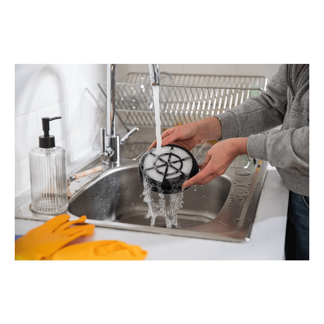 8 Russell Hobbs CompactXS 1.5L Cylinder Vacuum, 8 of 8