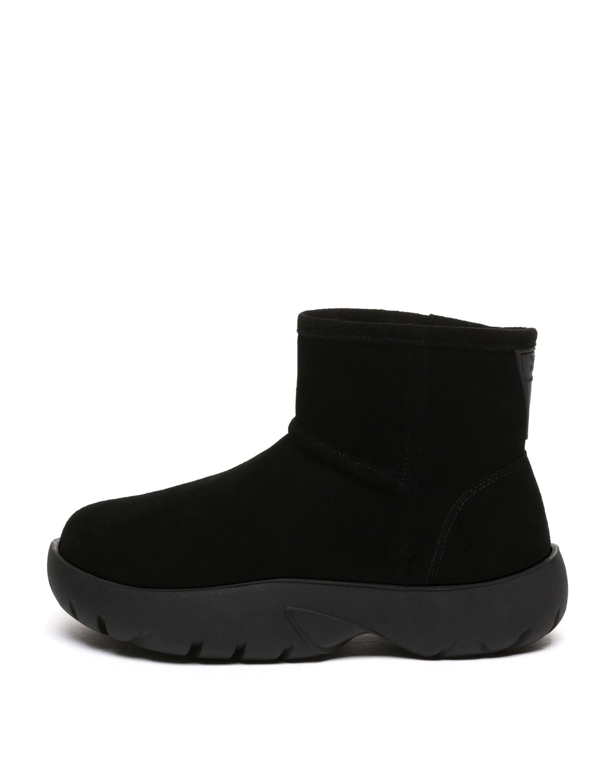 4 Australian Shepherd UGG Womens Salma Chunky Boots BLACK, 4 of 5