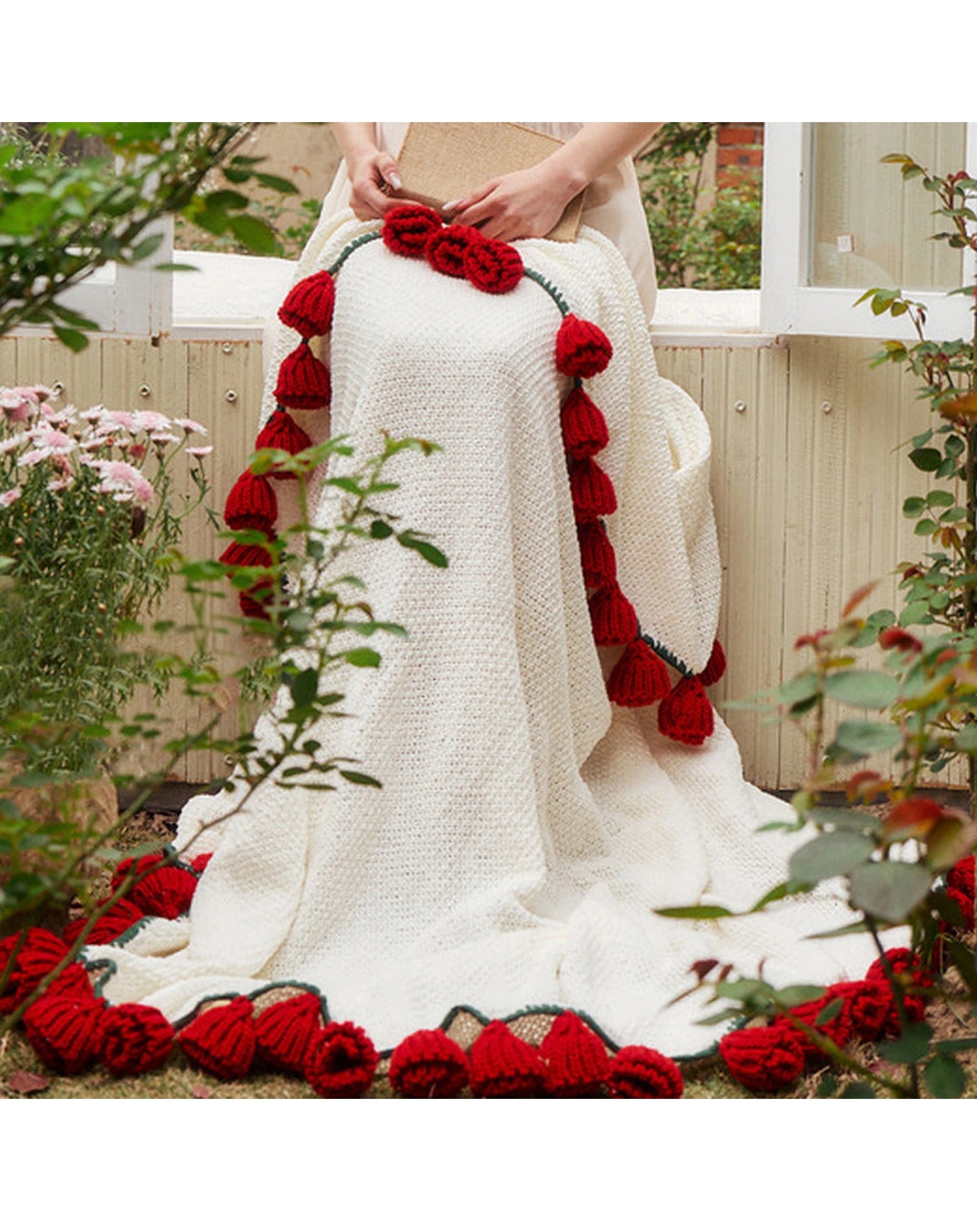 3 Cotton More Rose Bouquet Knitted Round Blanket Tassel 150cm - Red, 3 of 5