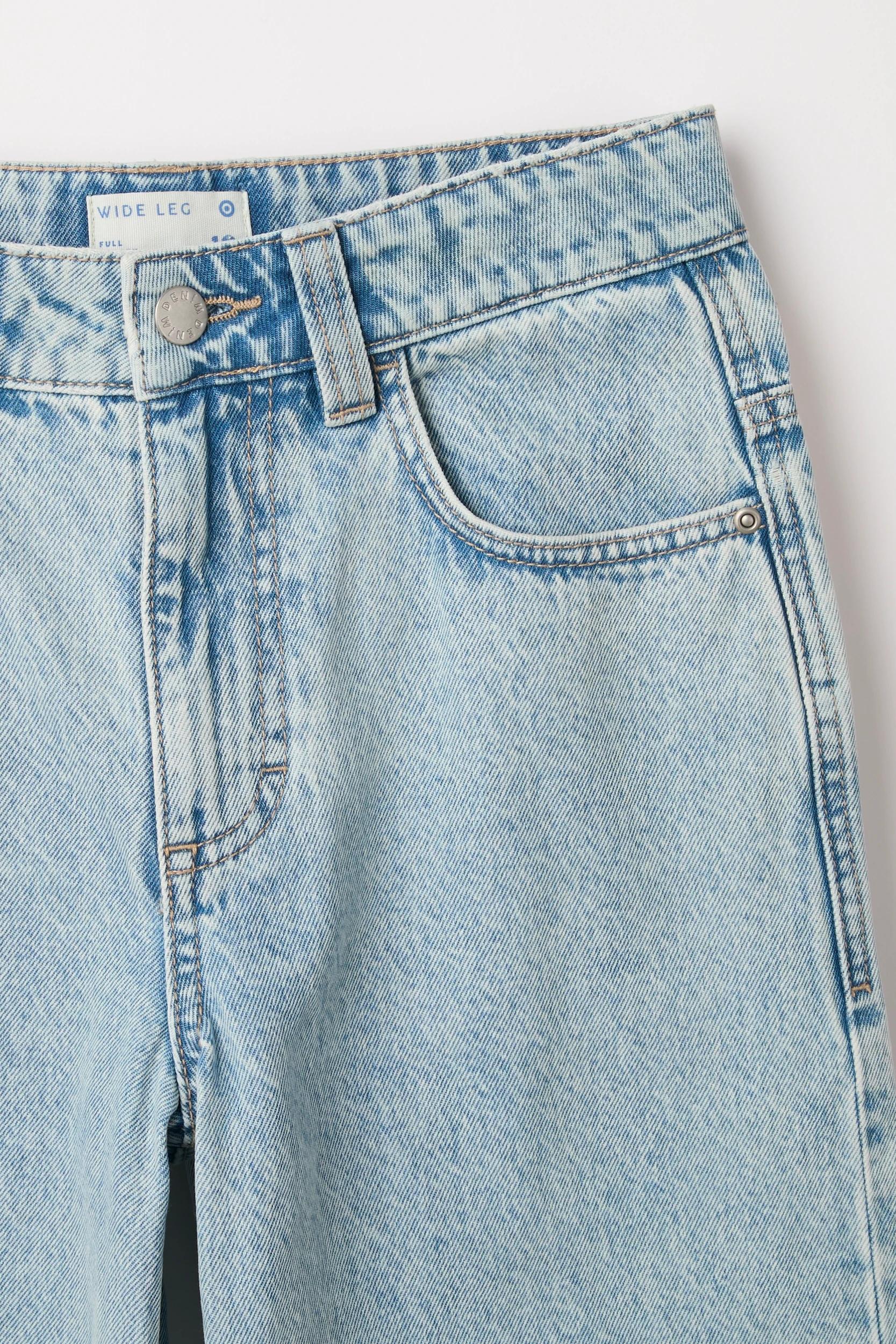 2 Target Denim Wide Fit Denim Jeans LIGHT WASH, 2 of 3