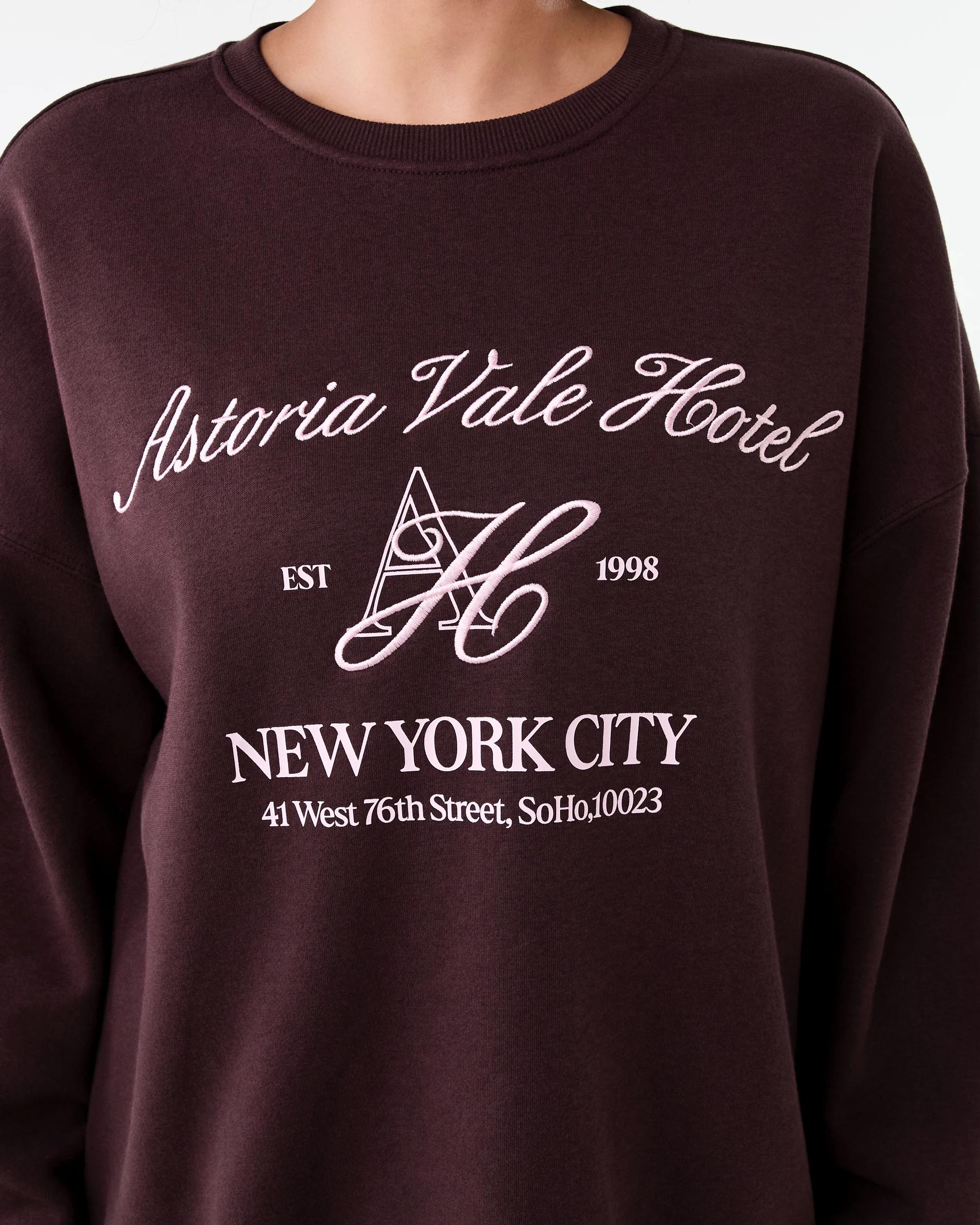 5 Oversized Print Sweatshirt Astor Choc, 5 of 6