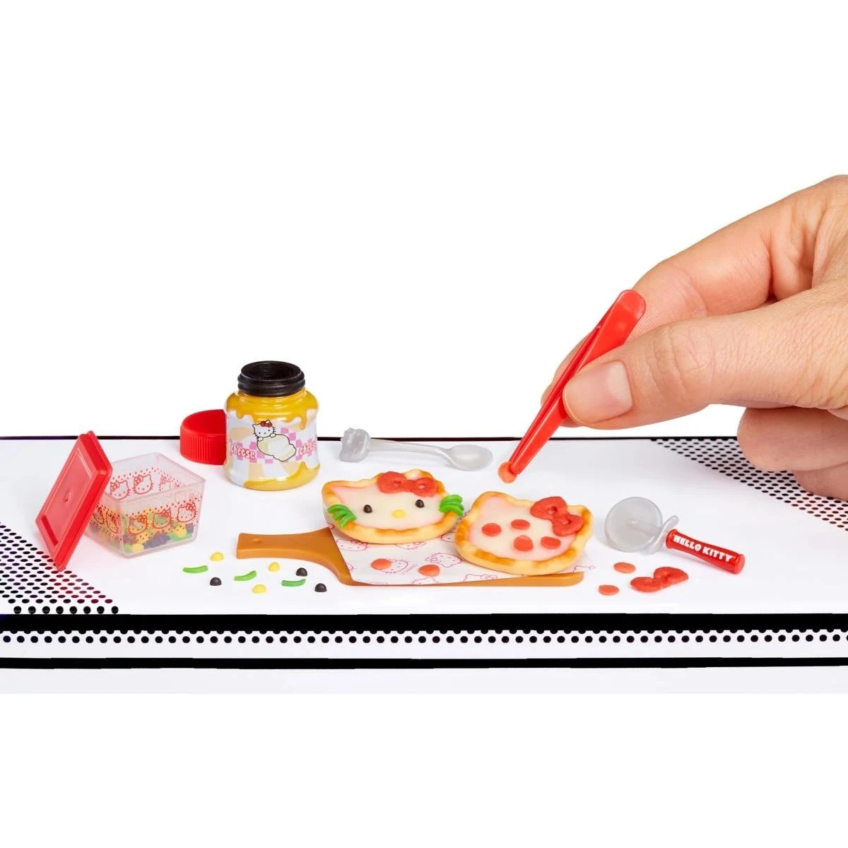 6 MGA's Miniverse: Make It Mini x Hello Kitty and Friends Playset - Assorted, 6 of 8