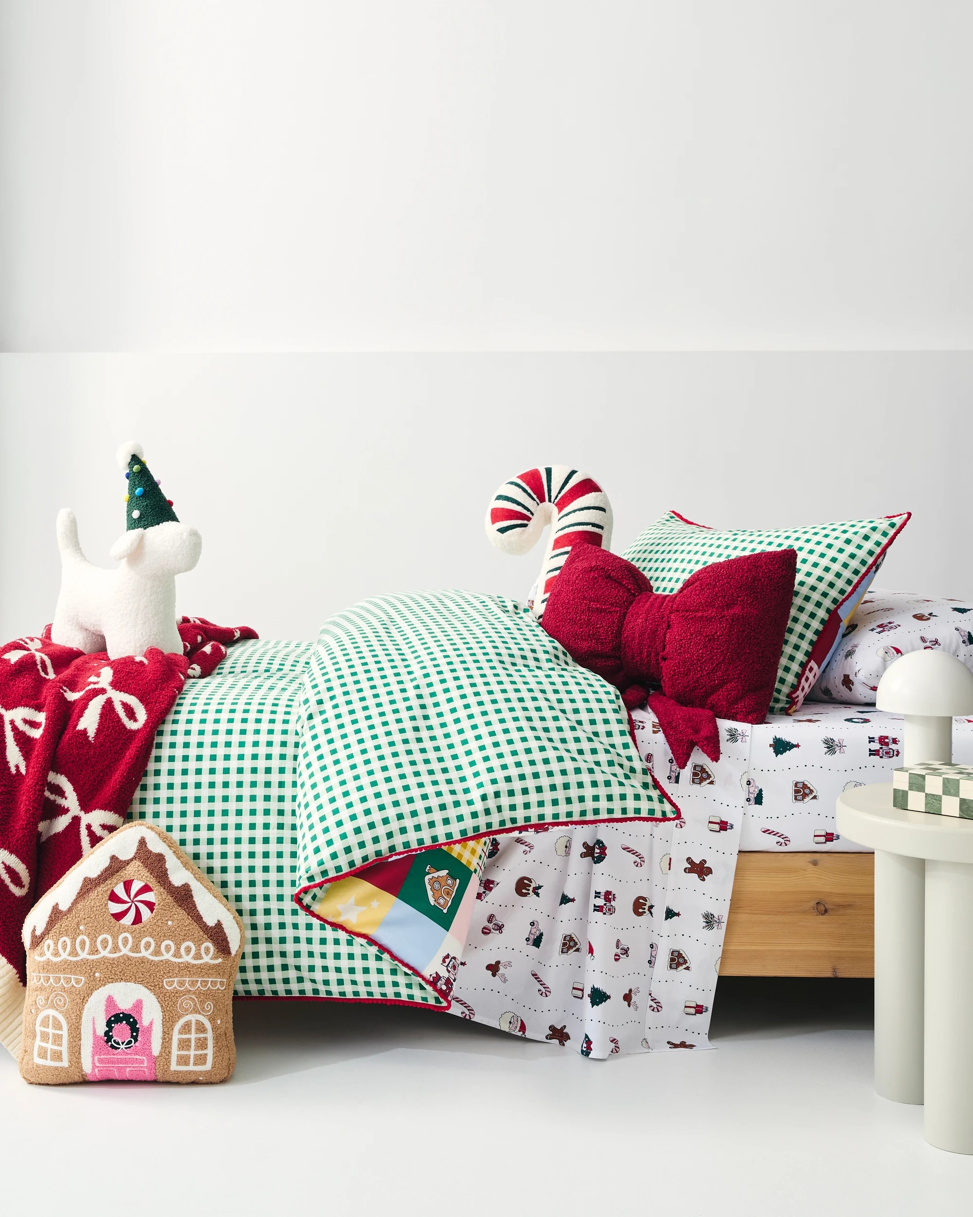 5 Target Christmas Printed Patchwork Quilt Cover Set - King Single Bed - Green, 5 of 10