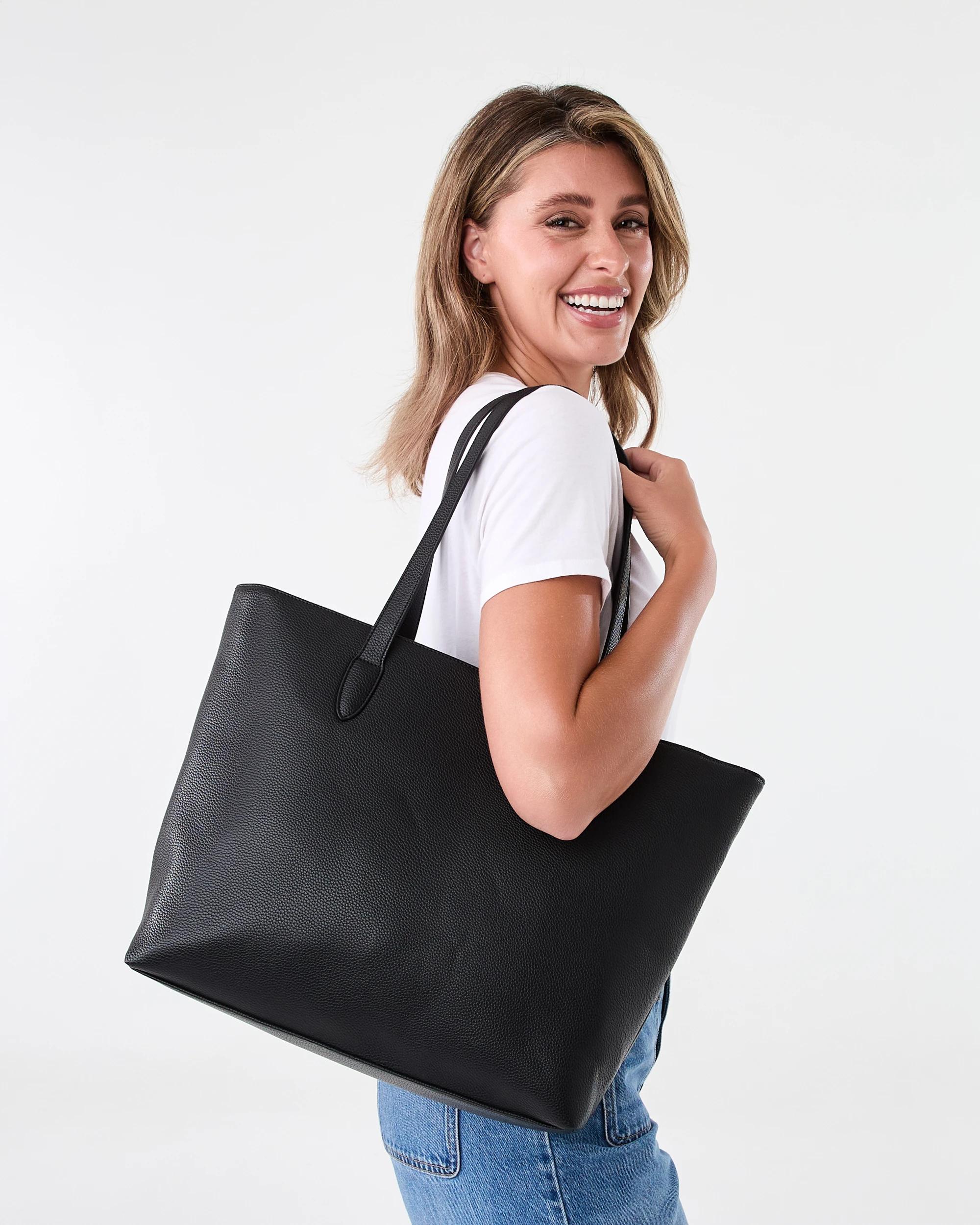1 Everyday Tote Bag Black, 1 of 4