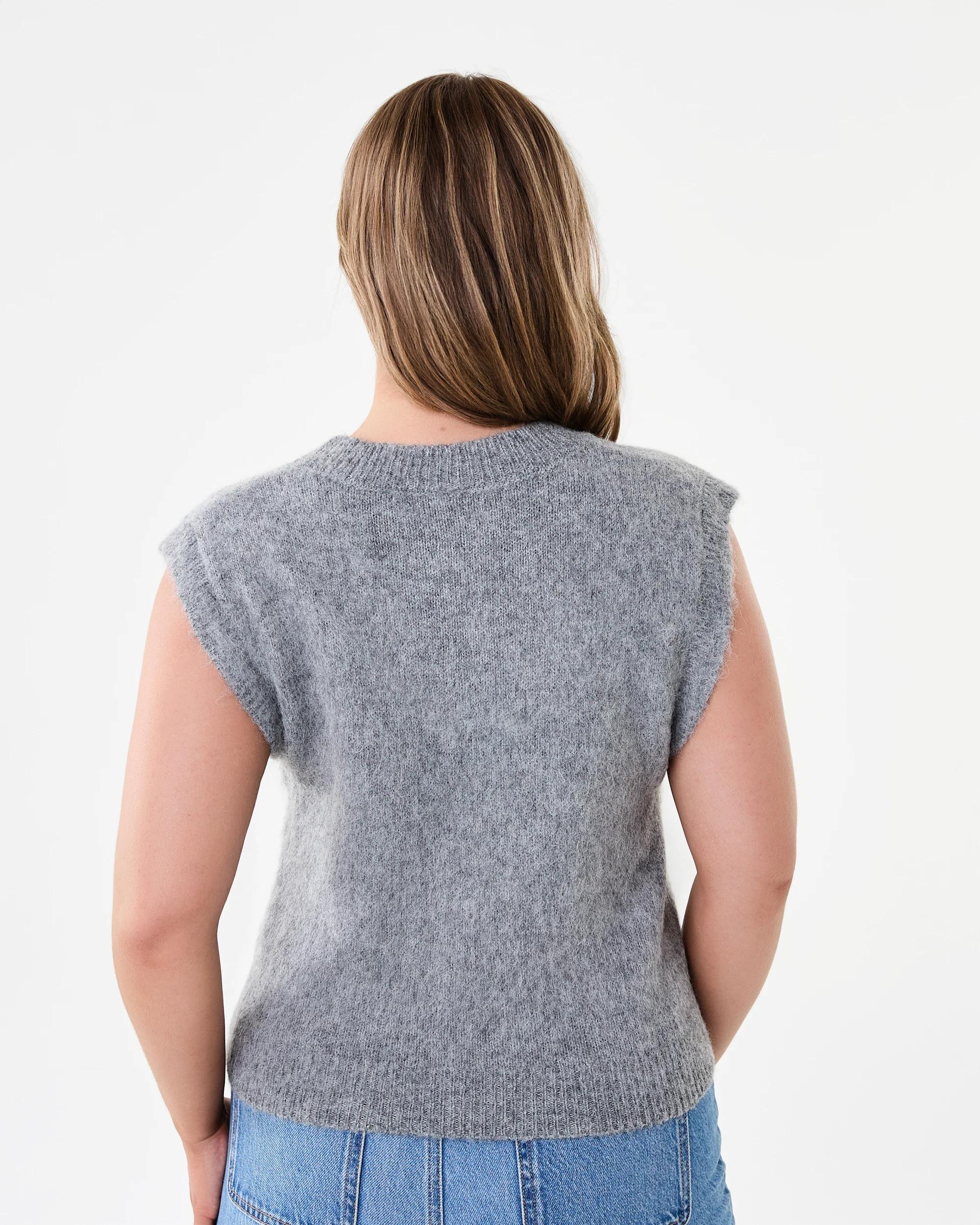 3 Fluffy Vest Grey Marle, 3 of 6