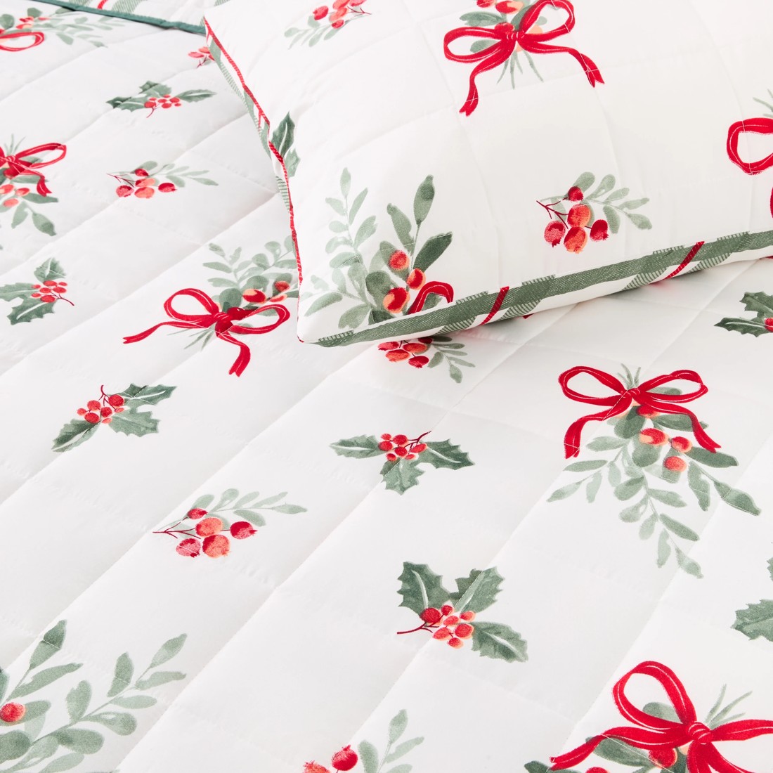 6 Mistletoe Reversible Coverlet Set - Queen/King Bed, 6 of 9