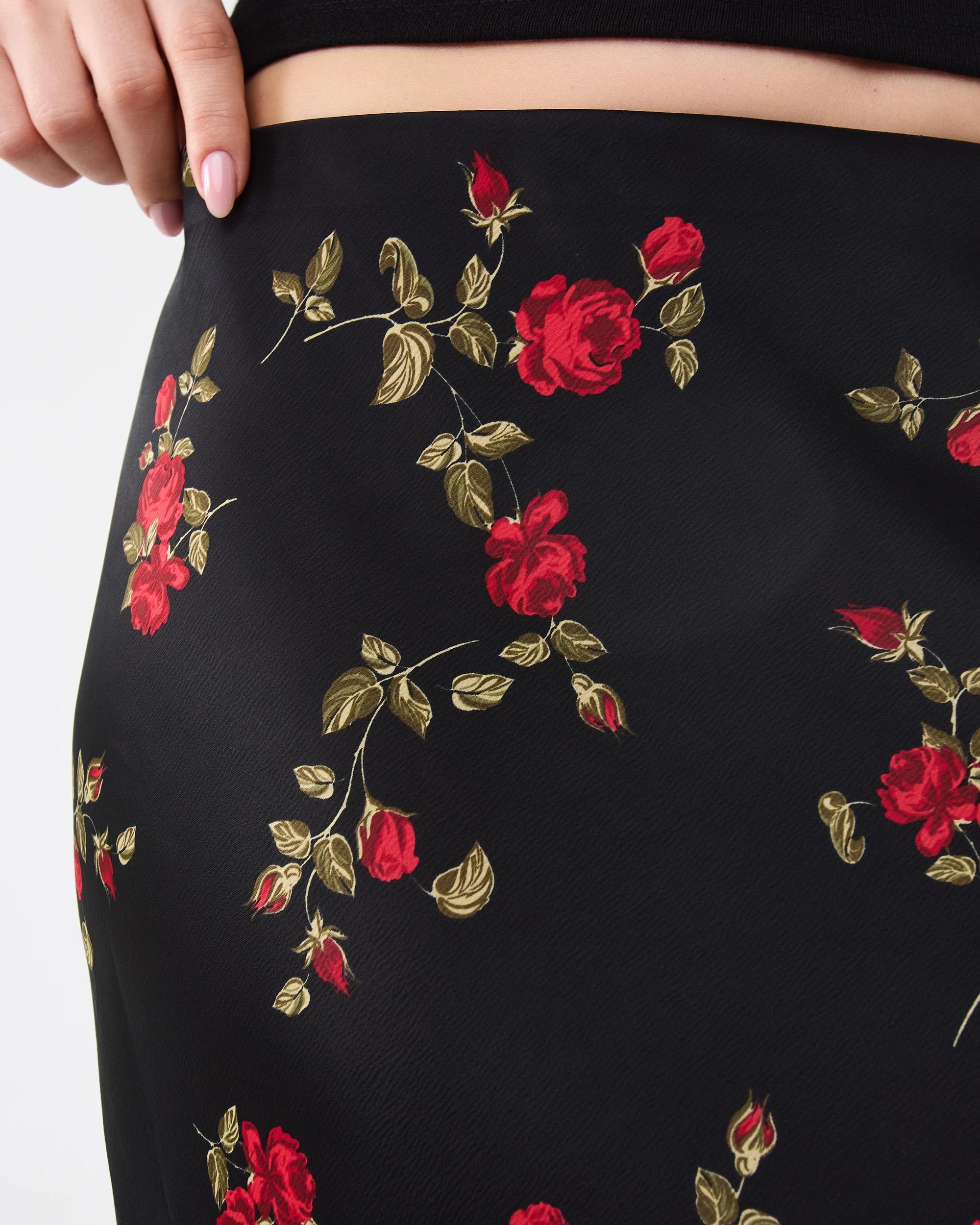 5 Satin Slip Skirt Stem Roses, 5 of 5