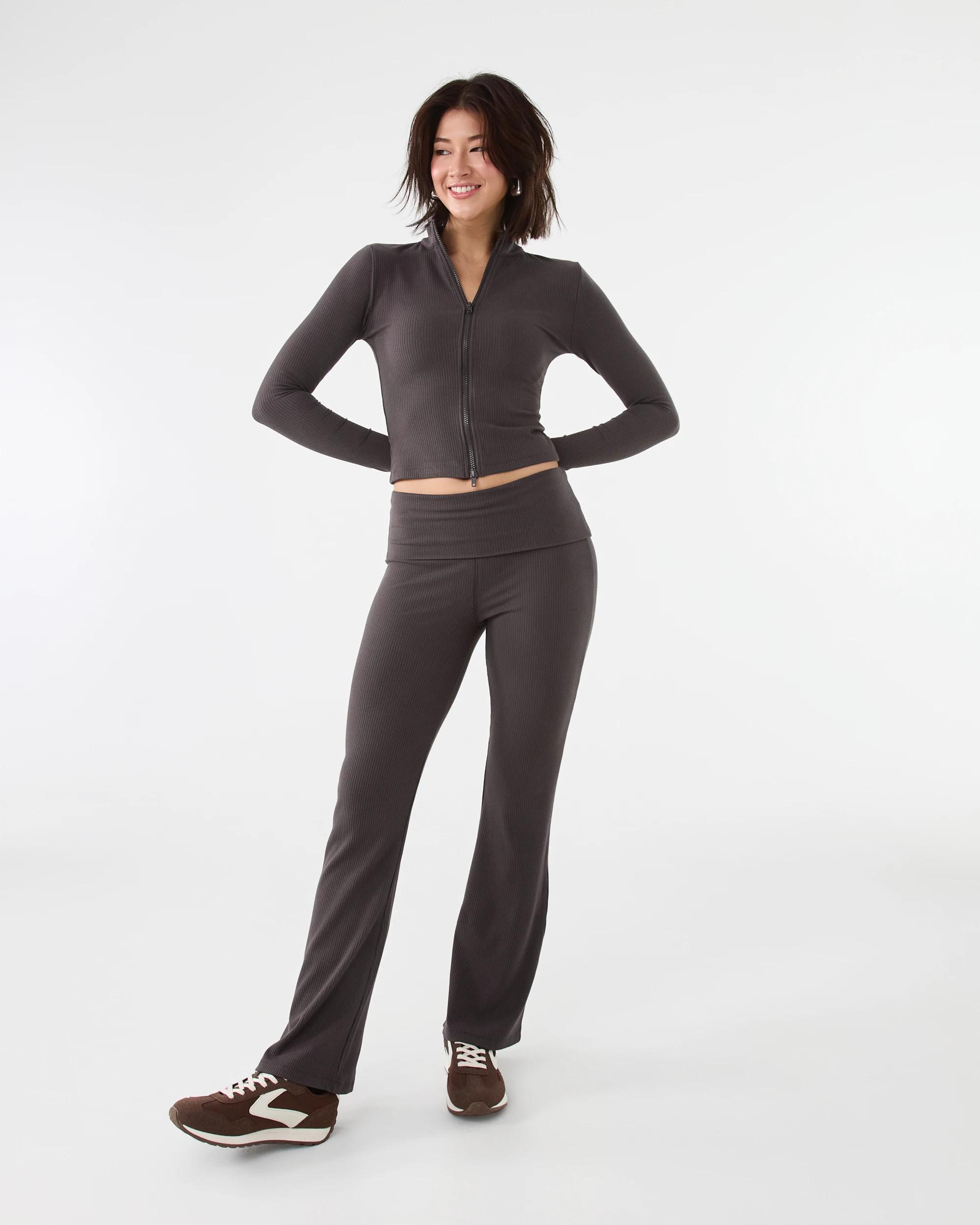 6 Active Womens Folded Waist Flare Pants Espresso, 6 of 6