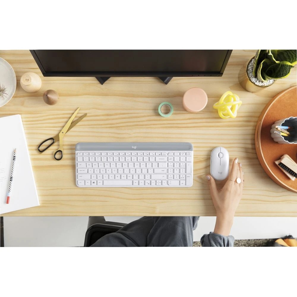 7 Logitech MK470 Wireless Mouse and Keyboard Combo White, 7 of 8