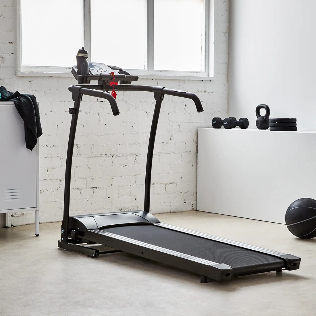 1 Electric Treadmill, 1 of 10