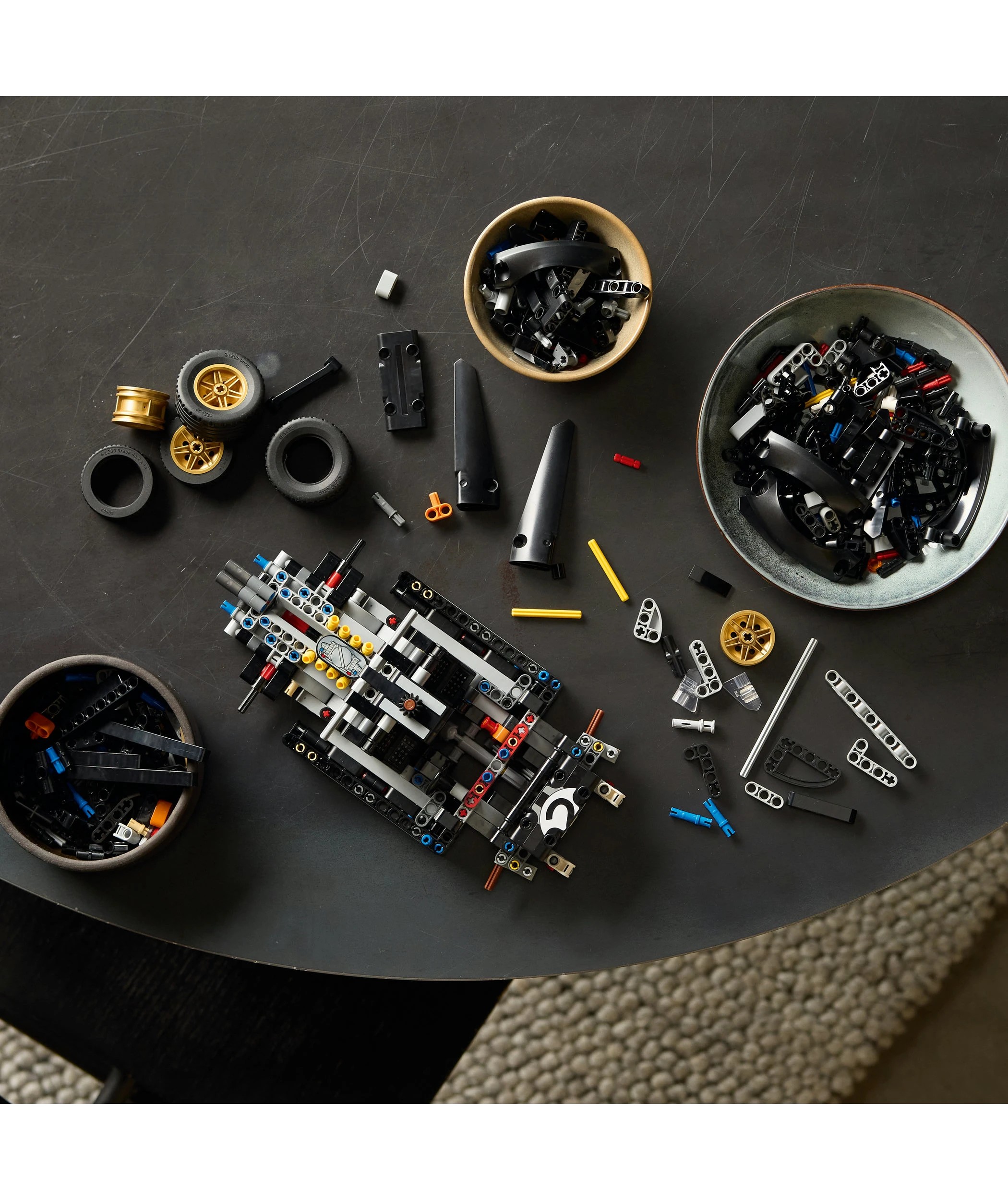 8 LEGO Technic 1966 Ford GT40 MKII Race Car 42223, 8 of 10