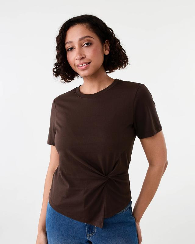 Short Sleeve Knot Detail T-s