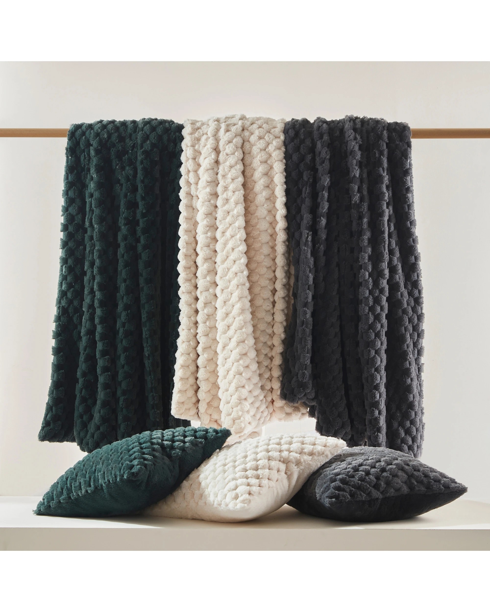 9 Dreamaker Emmett Textured Faux Fur Heated Throw 130x160cm - Deep Teal, 9 of 9