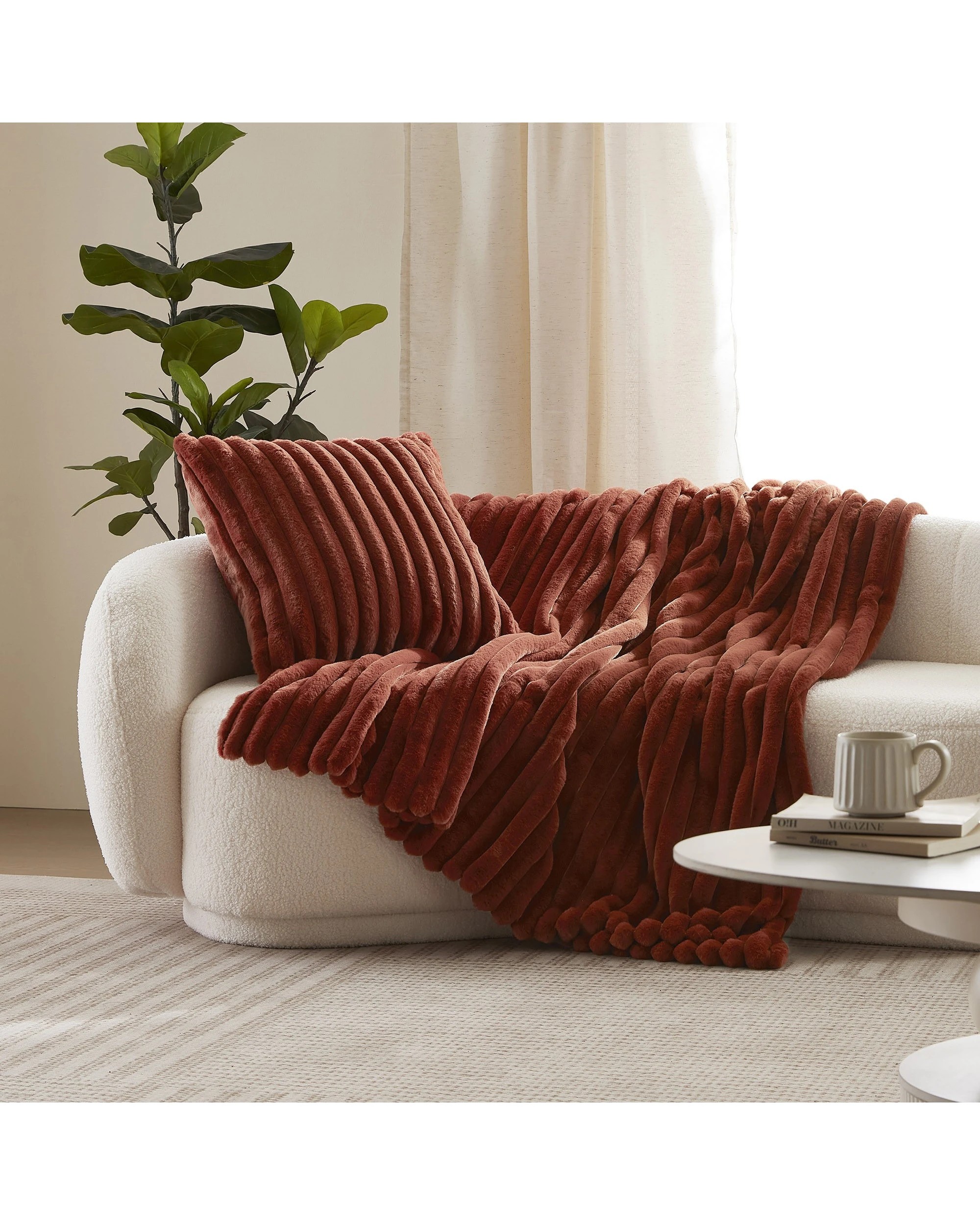 1 Dreamaker Chunky Embossed Fleece Throw 130x170cm - Rust, 1 of 4